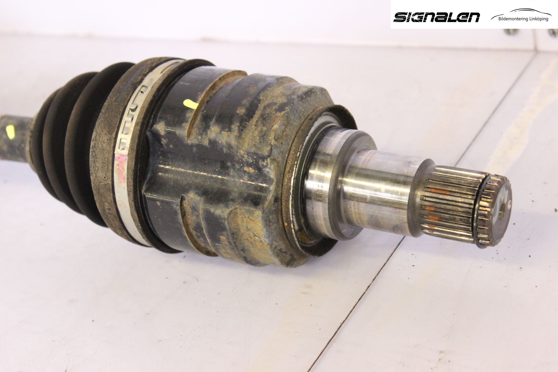 Toyota AURIS 07-09 Drivaxel Fram Vänster