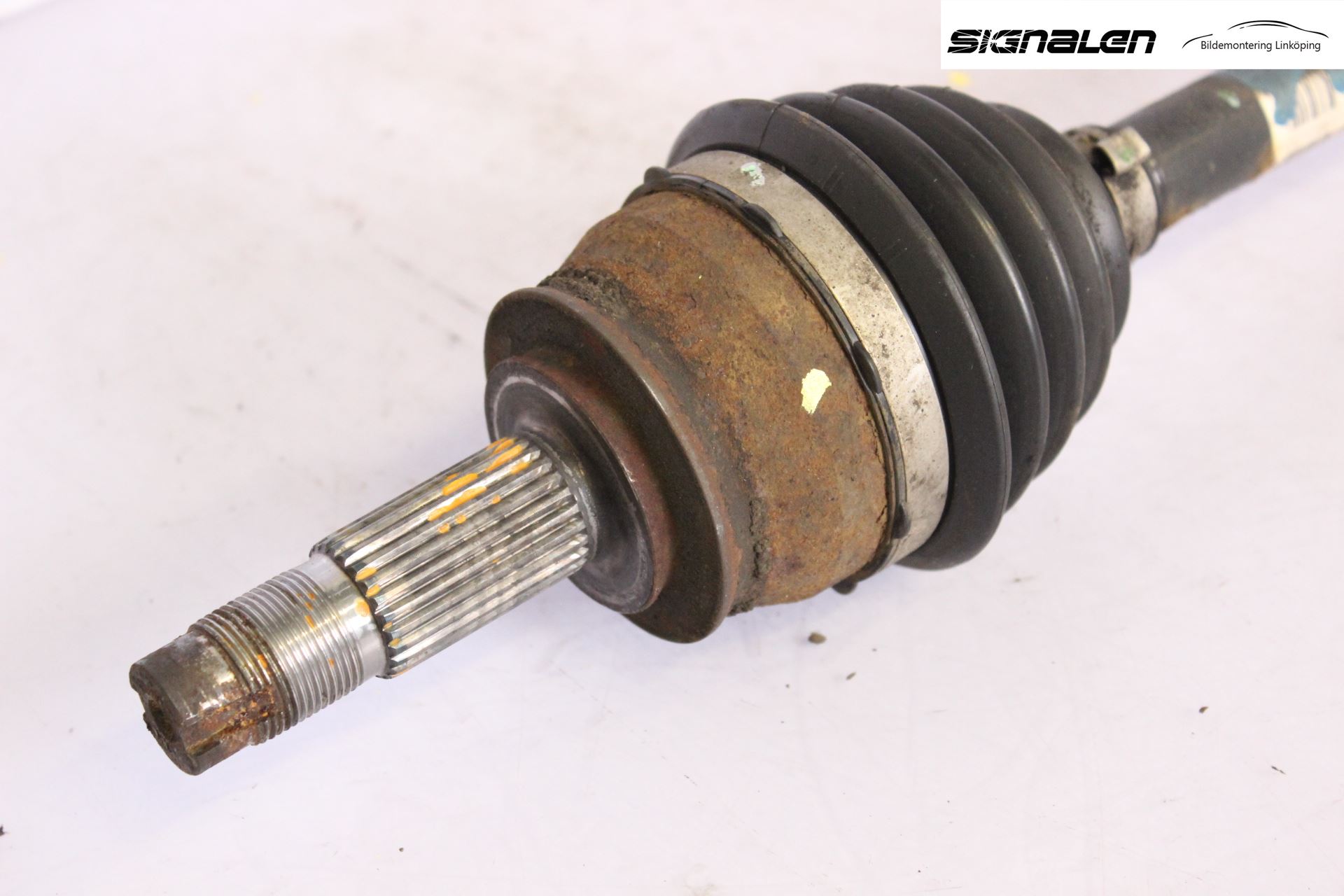 Opel CORSA D 07-14 Drivaxel Fram Höger