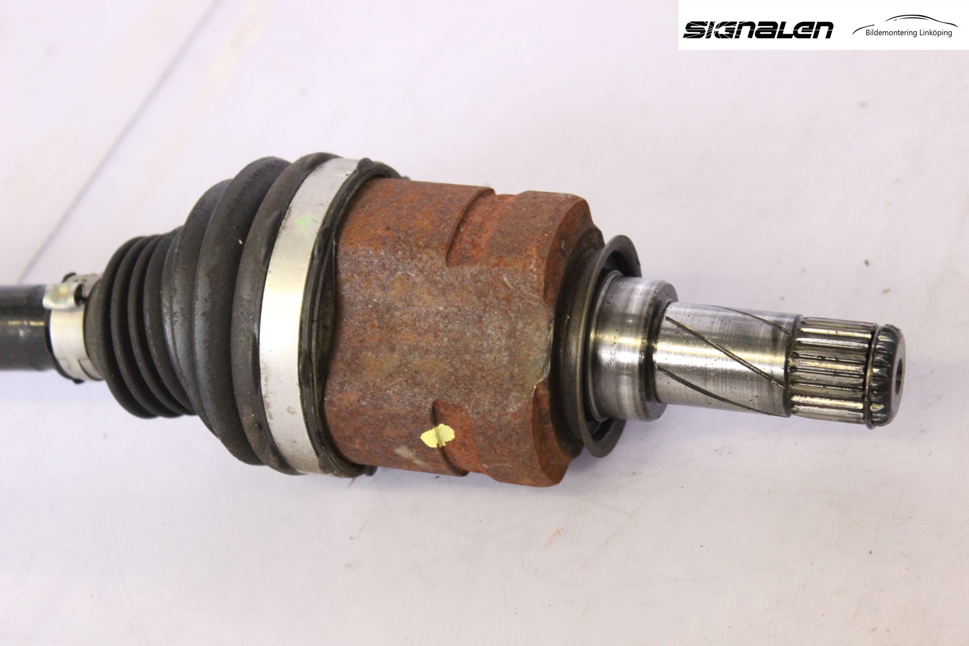 Opel CORSA D 07-14 Drivaxel Fram Höger