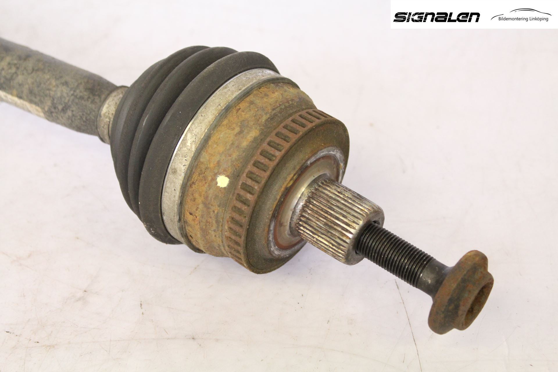 Audi A4/S4 05-07 Drivaxel Fram Höger
