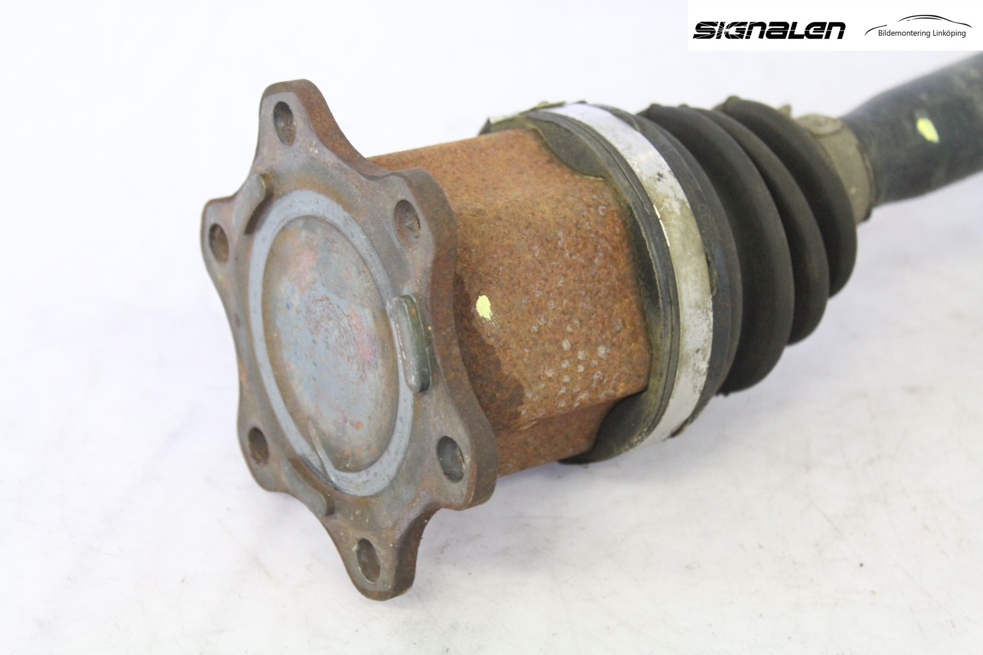 Audi A4/S4 05-07 Drivaxel Fram Höger