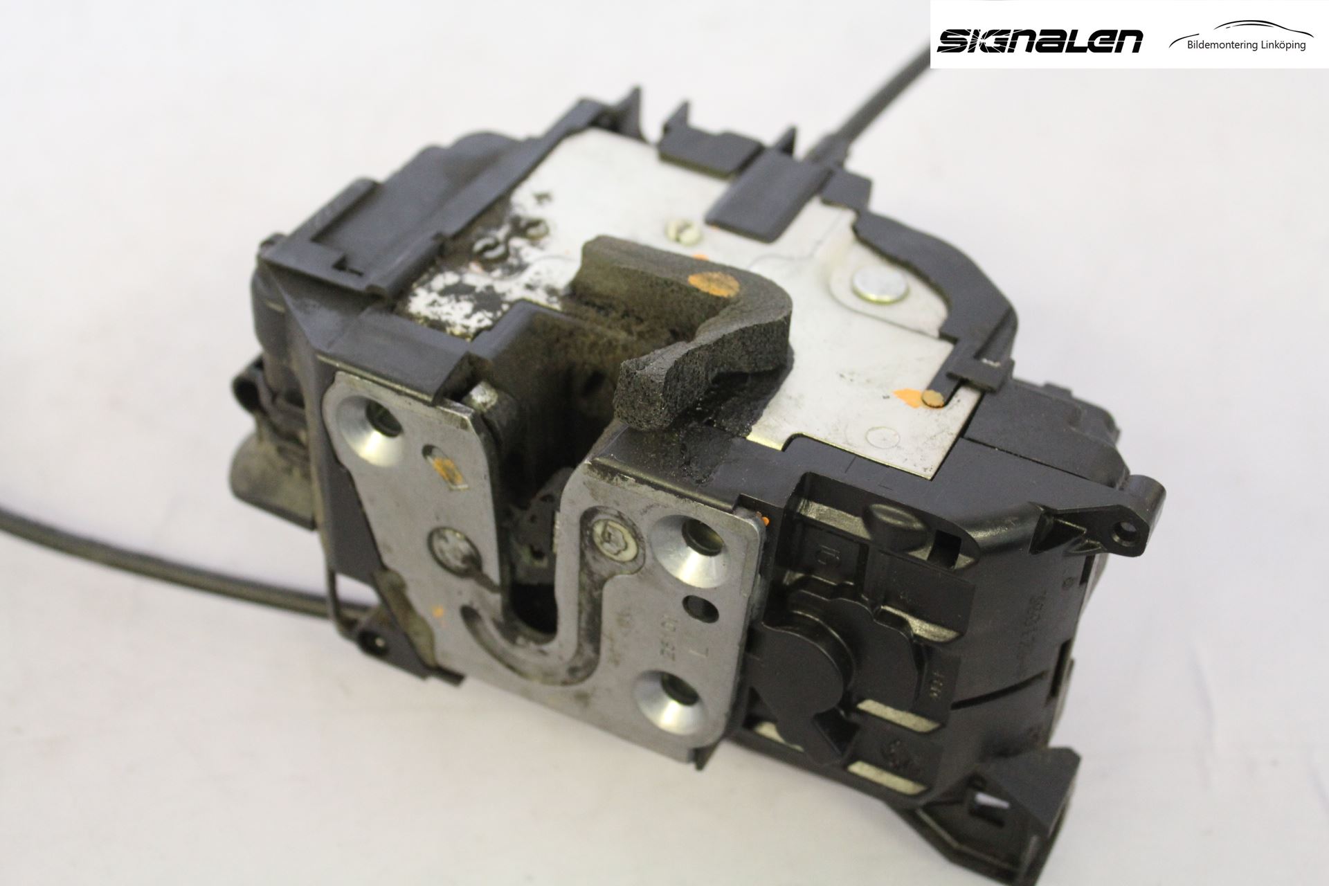 Renault CLIO III  09-12 Låskista-Dörrlås