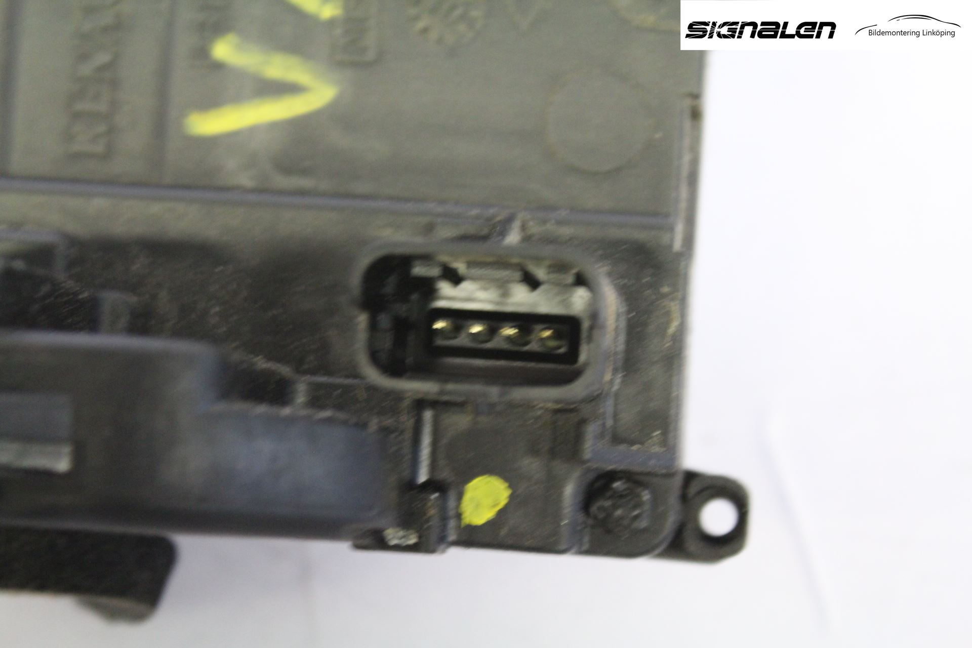 Renault CLIO III  09-12 Låskista-Dörrlås