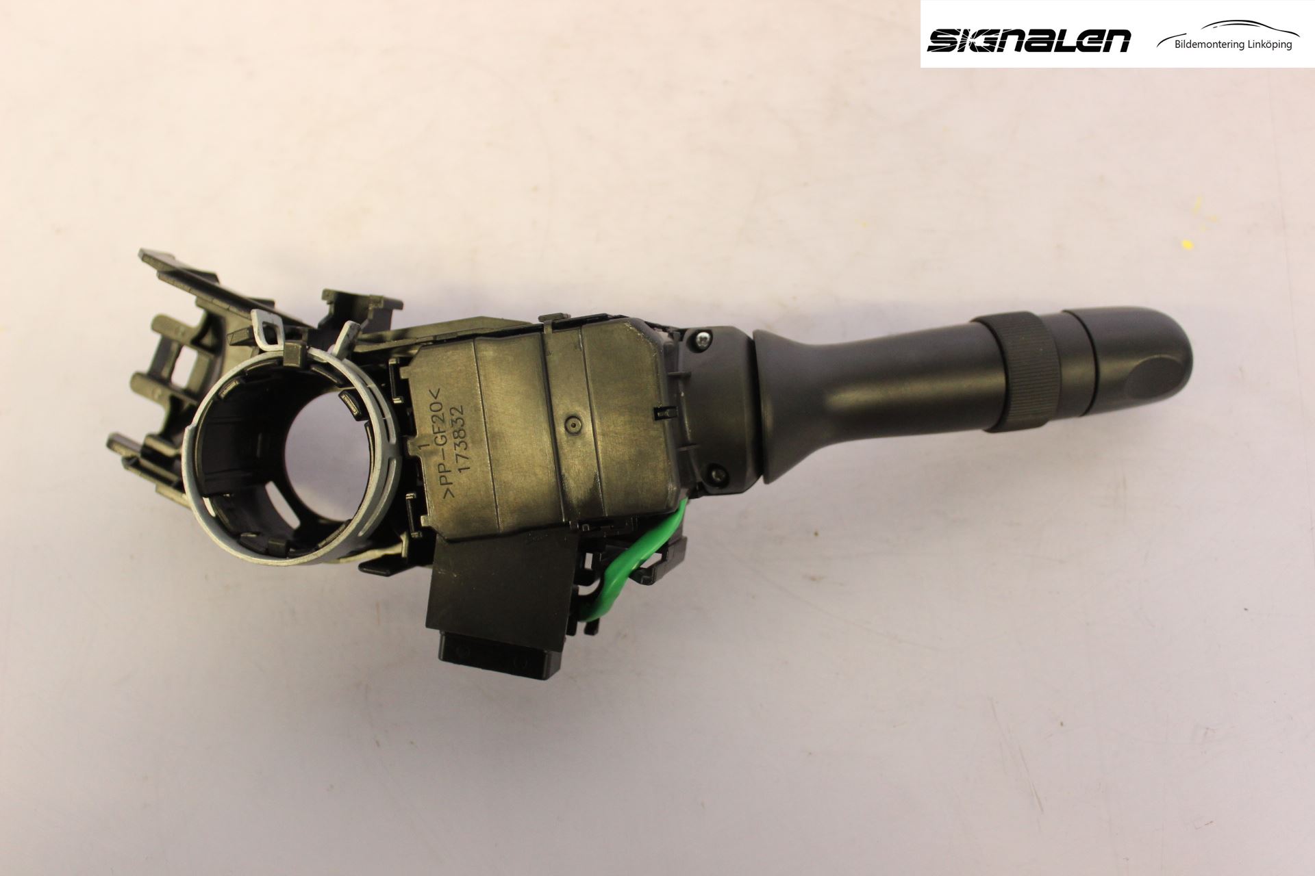 Toyota AVENSIS 09-15 Spak Blinkers-Ljusomk
