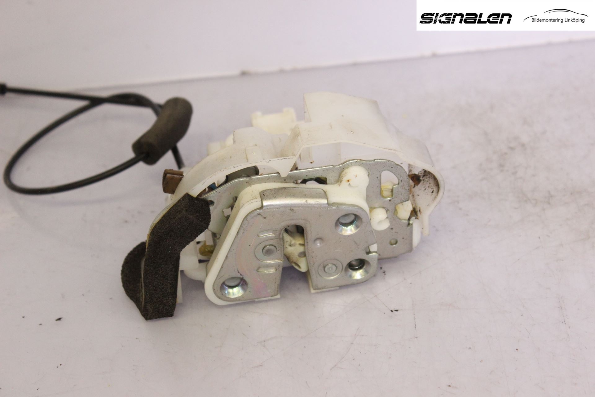 Subaru OUTBACK 10-15 Låskista-Dörrlås