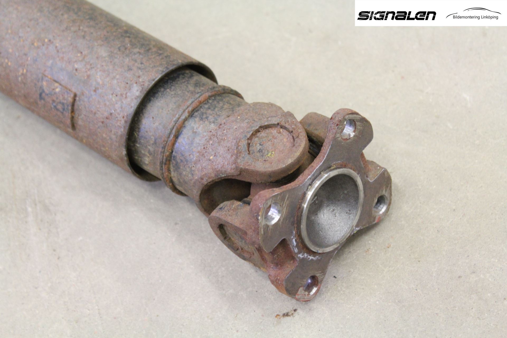 Lexus IS 220d/250/350 06-13 Mellanaxel Komp