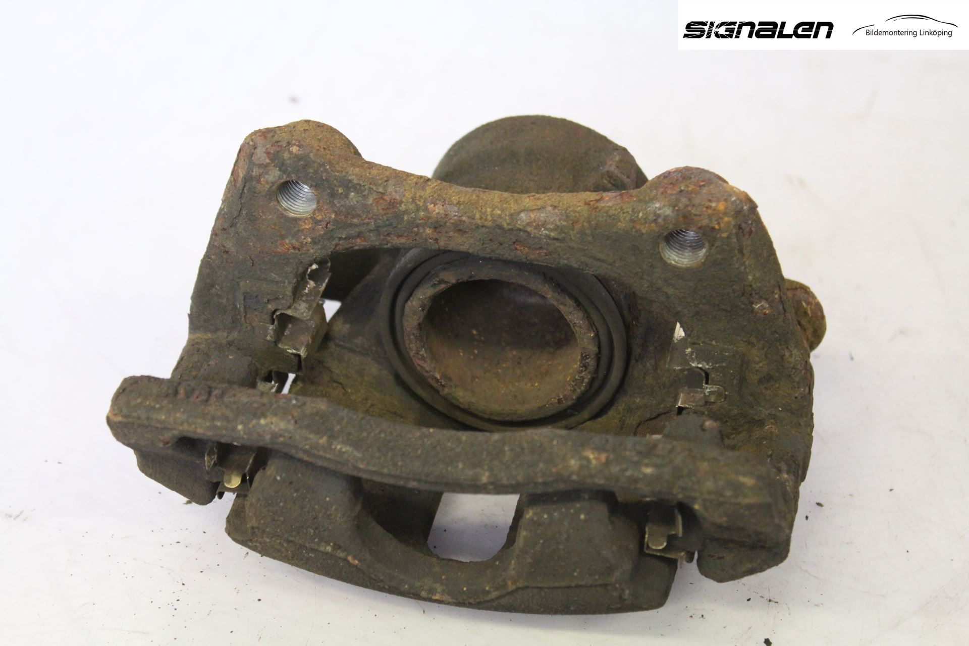 Renault CLIO III  09-12 Bromsok Fram Höger