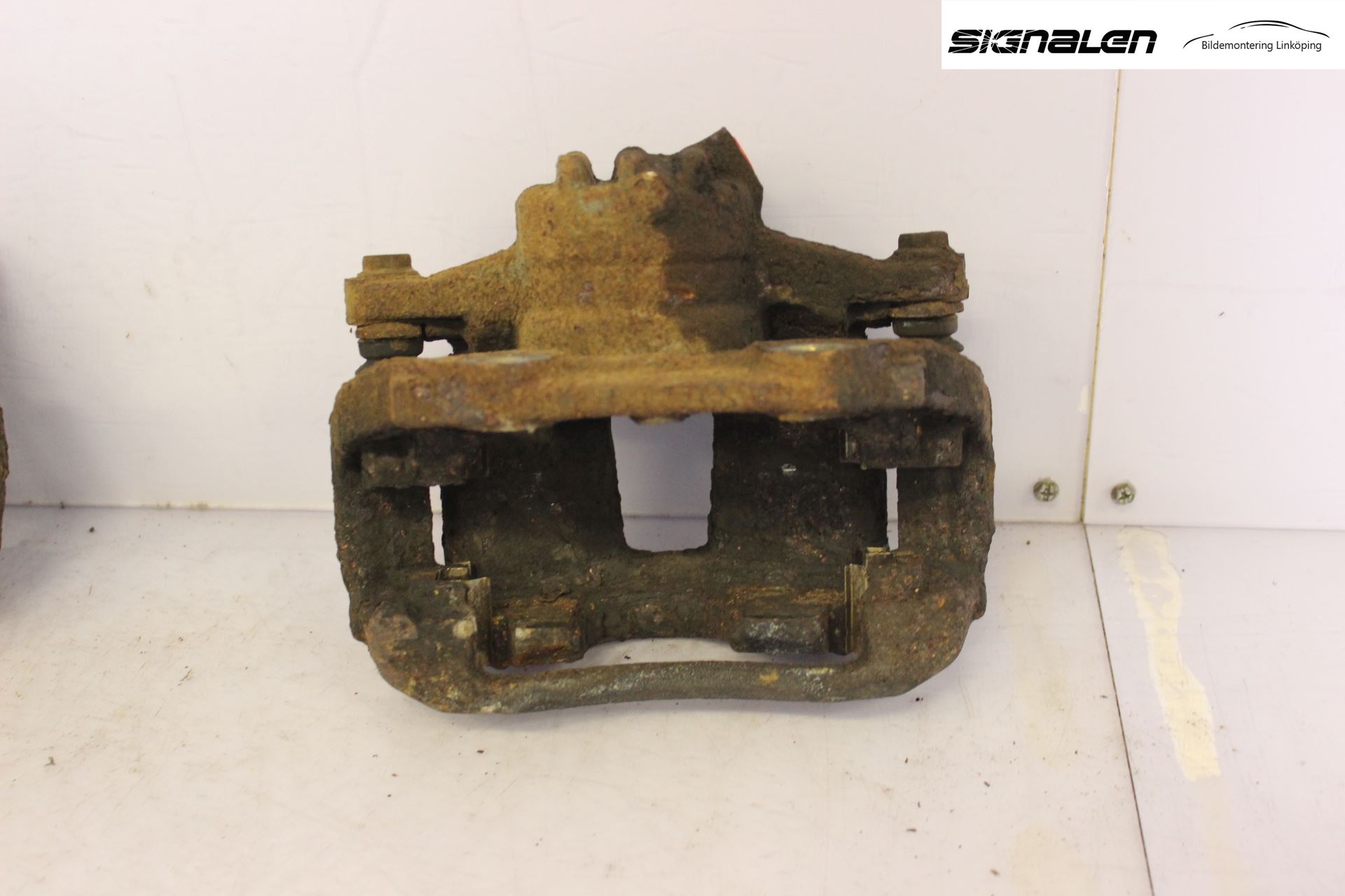 Peugeot 307     05-08 Bromsok Fram Höger