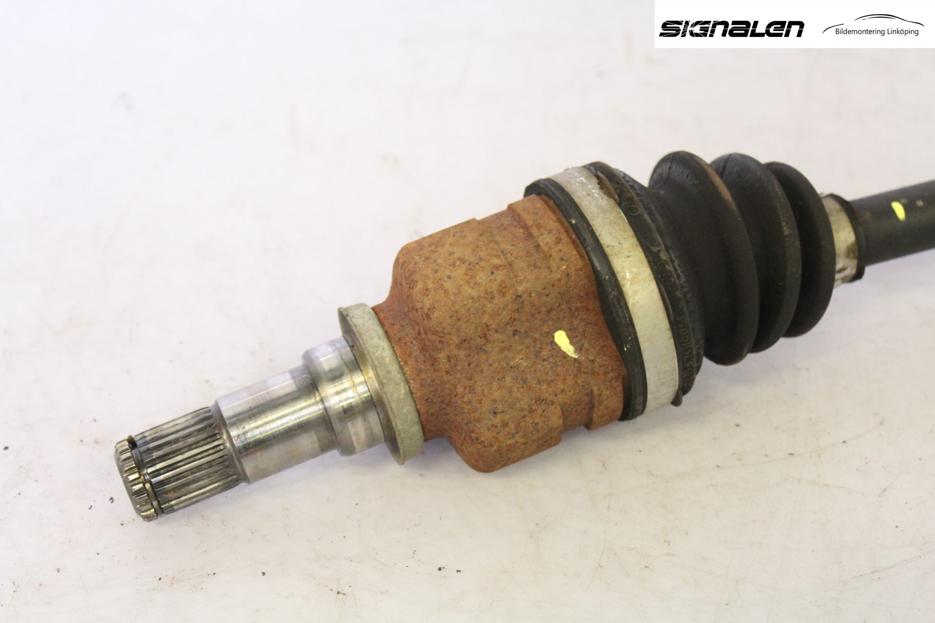 Toyota YARIS XP90 06-11 Drivaxel Fram Vänster