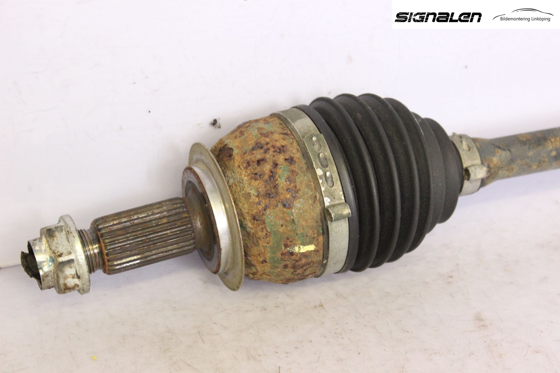 Subaru OUTBACK 10-15 Drivaxel Fram Vänster