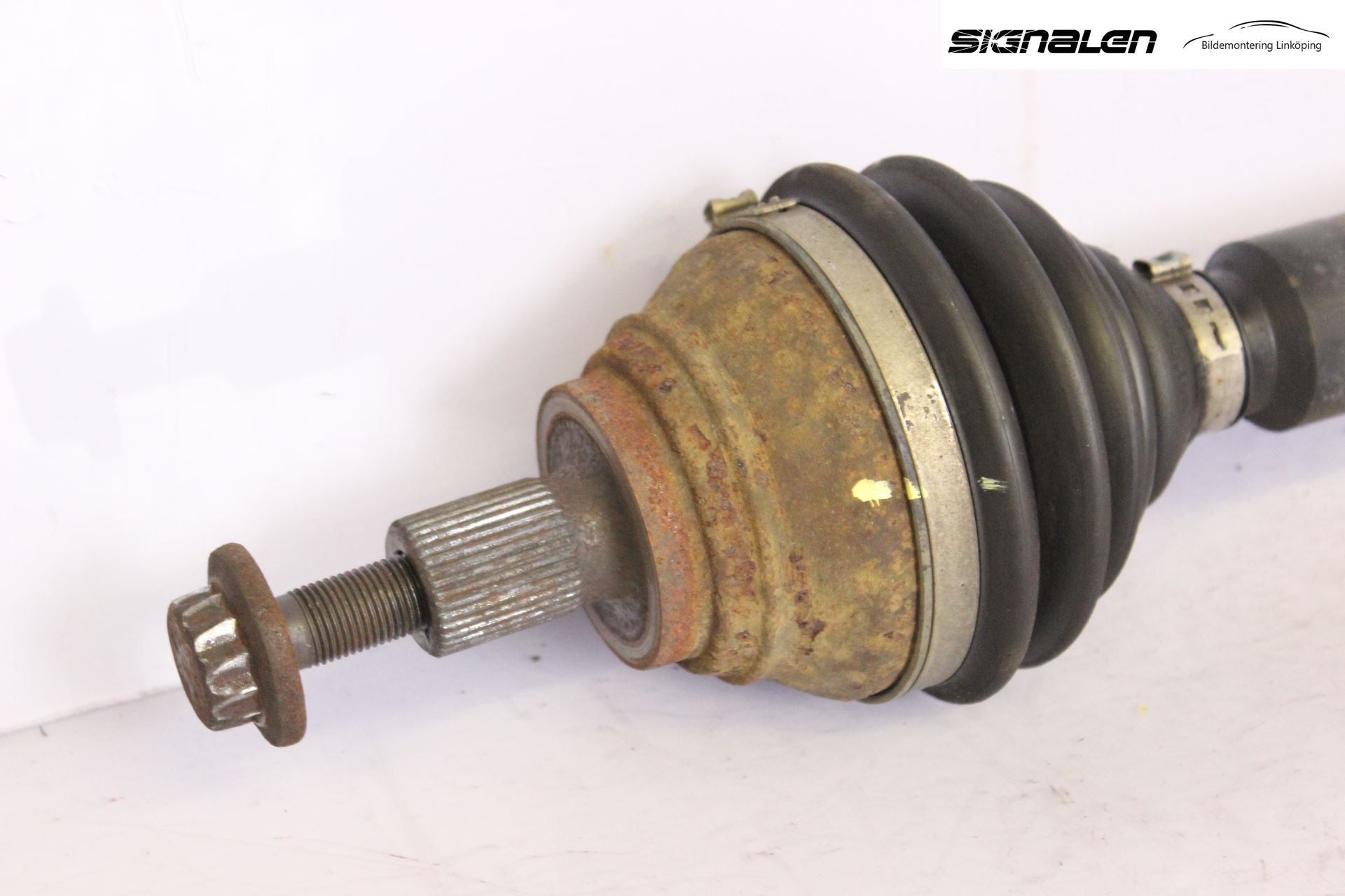 Volkswagen VW TOURAN 10-15 Drivaxel Fram Höger