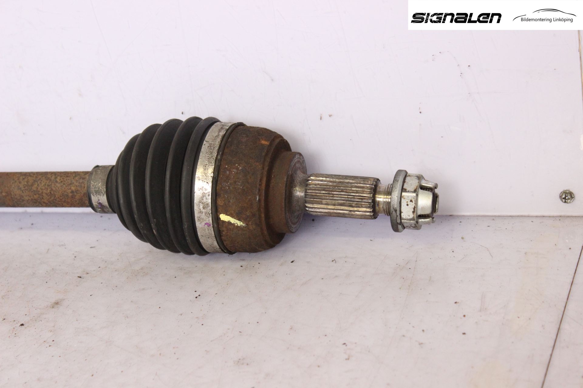 Renault CLIO III  09-12 Drivaxel Fram Vänster