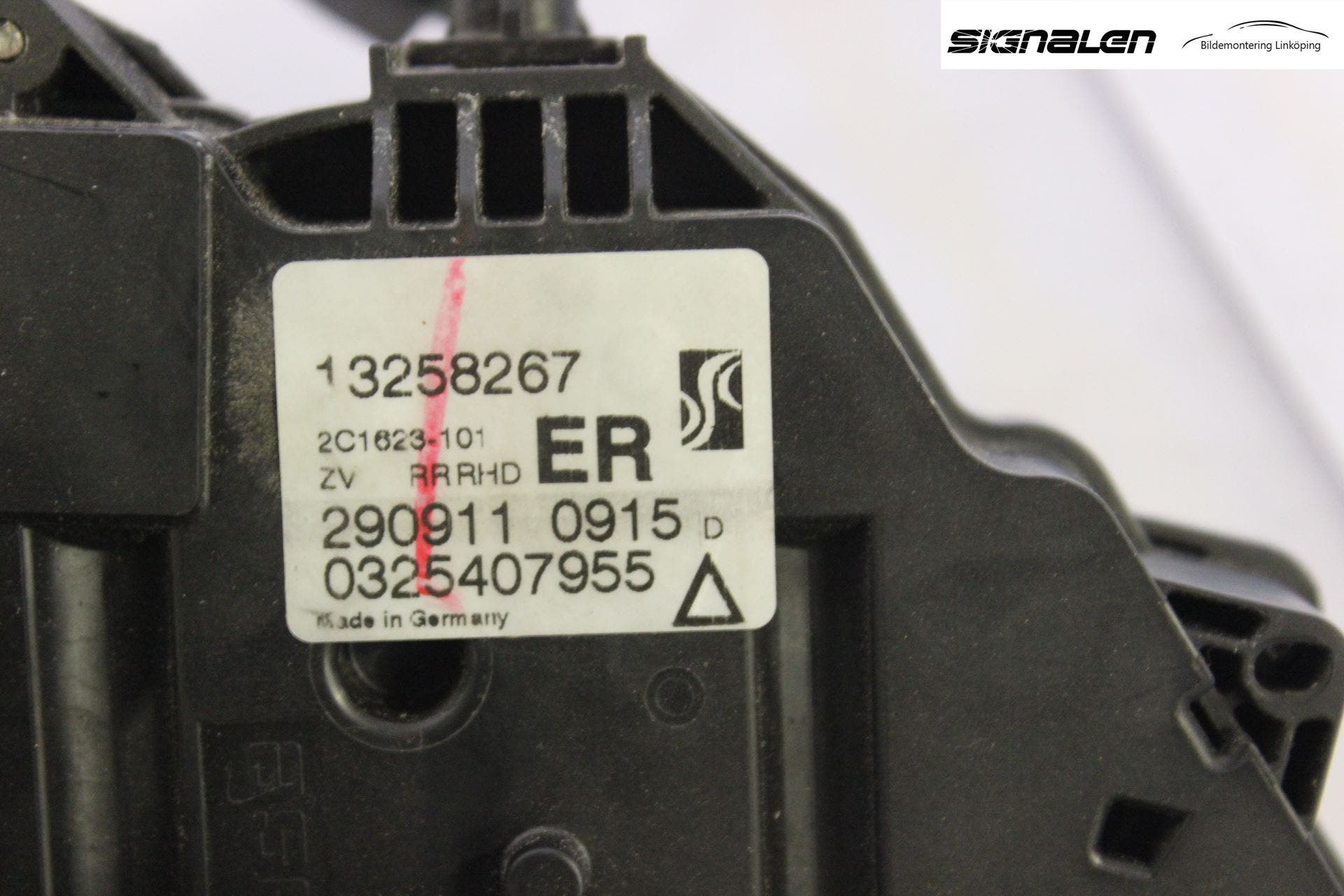 Opel CORSA D 07-14 Låskista-Dörrlås