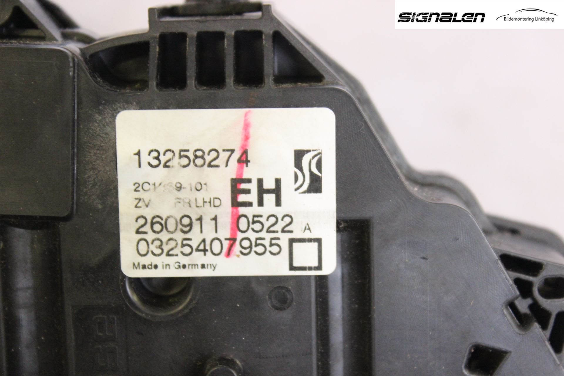 Opel CORSA D 07-14 Låskista-Dörrlås