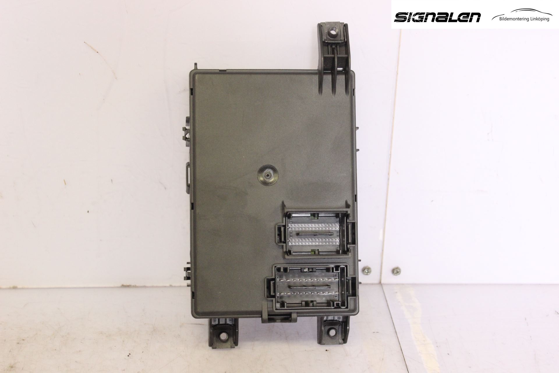 Opel CORSA D 07-14 Säkringsdosa-Elcentral