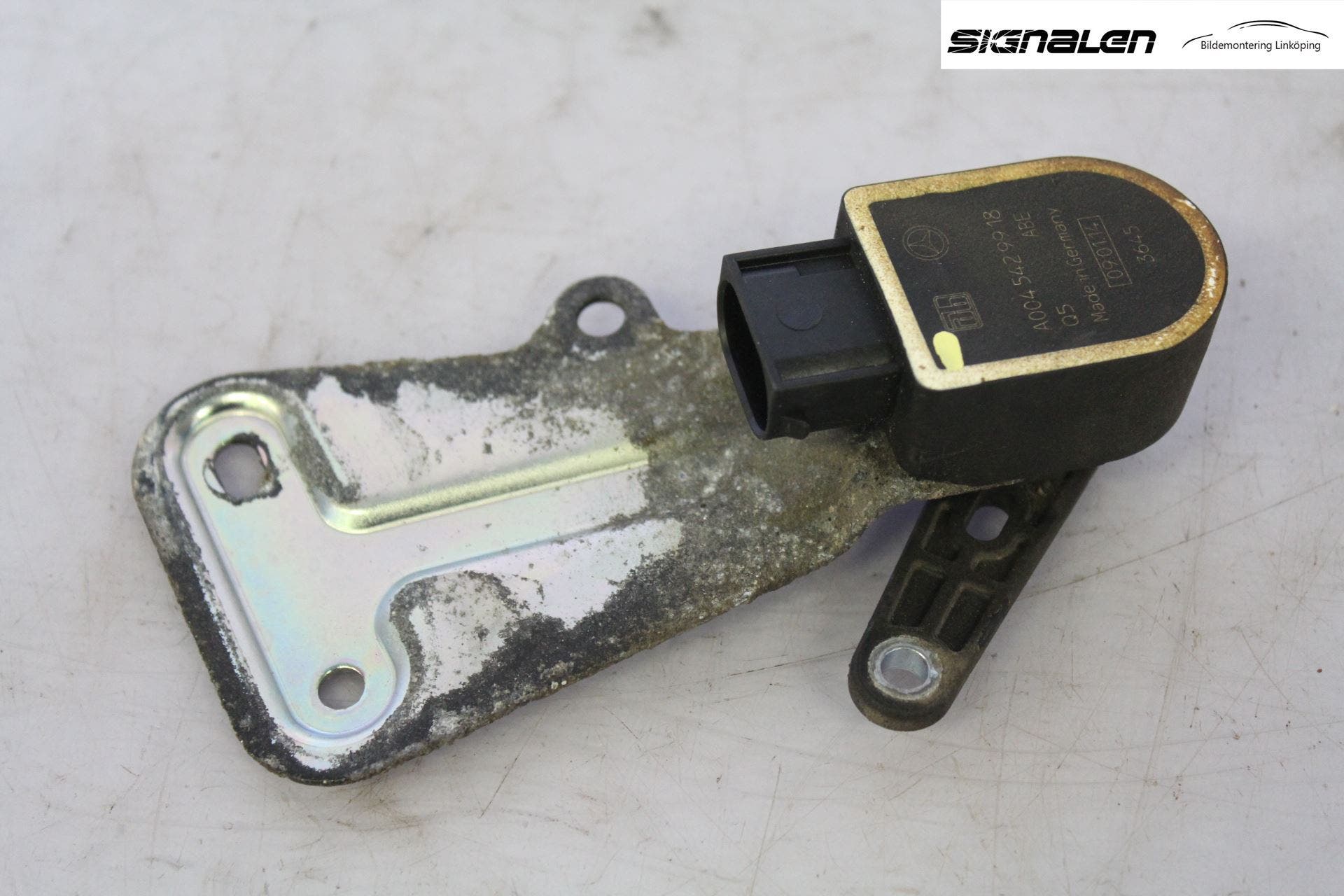 Mercedes-Benz MB E-KLASS (W212) 09-16 Givare Xenon/Ljushöjdsreglering