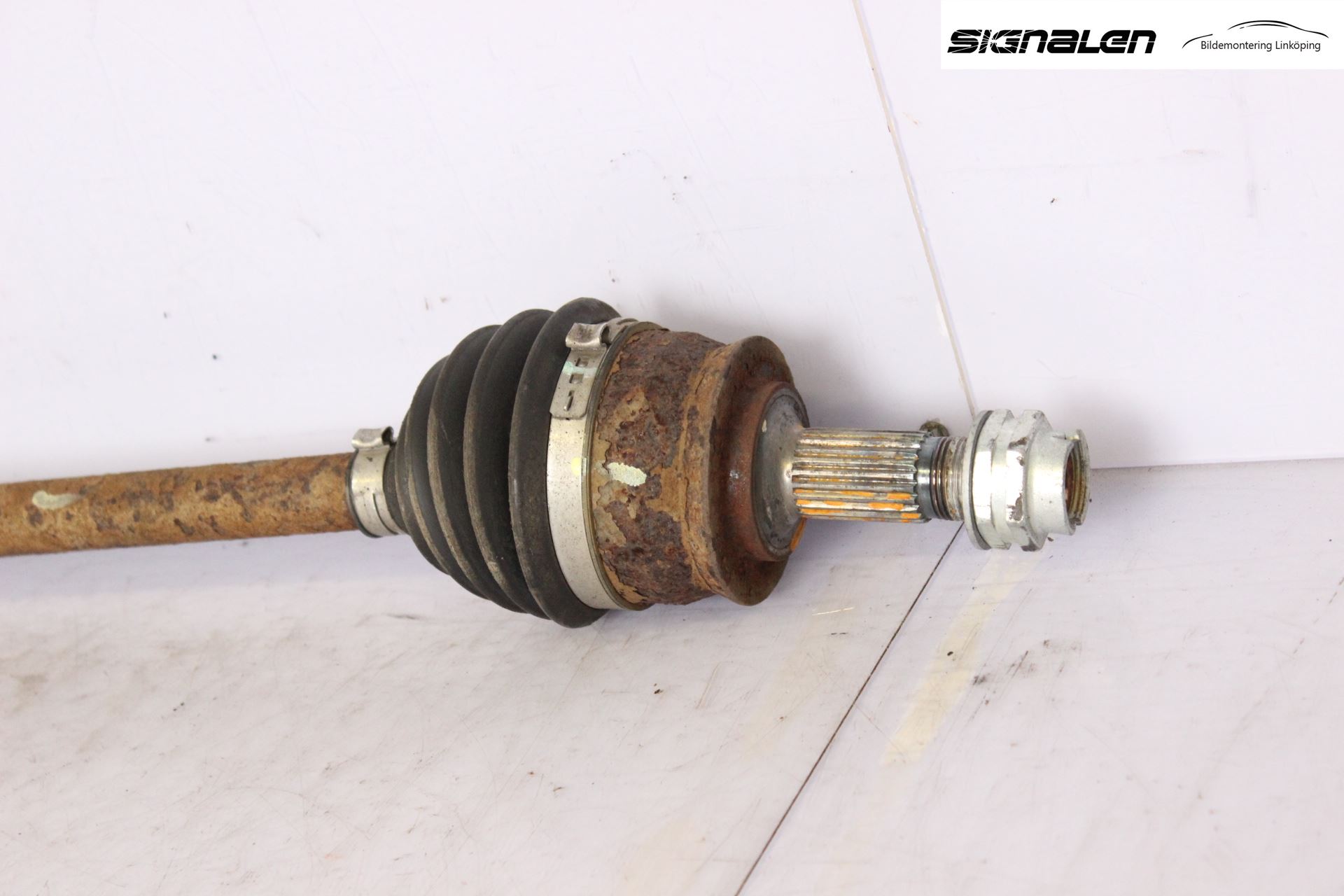Ford KA 09-16 Drivaxel Fram Vänster