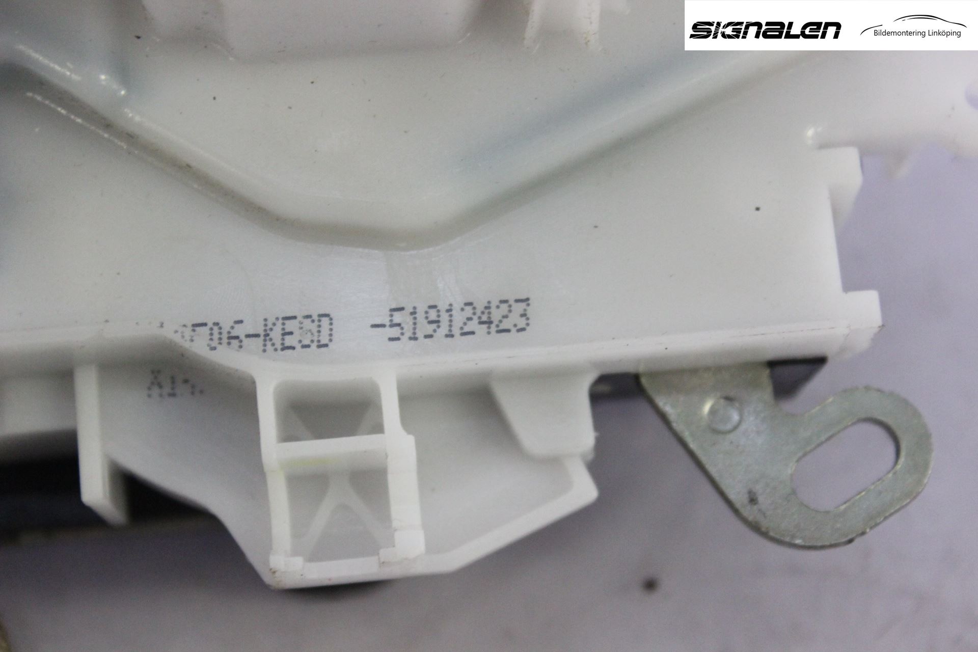 Ford KA 09-16 Låskista-Dörrlås