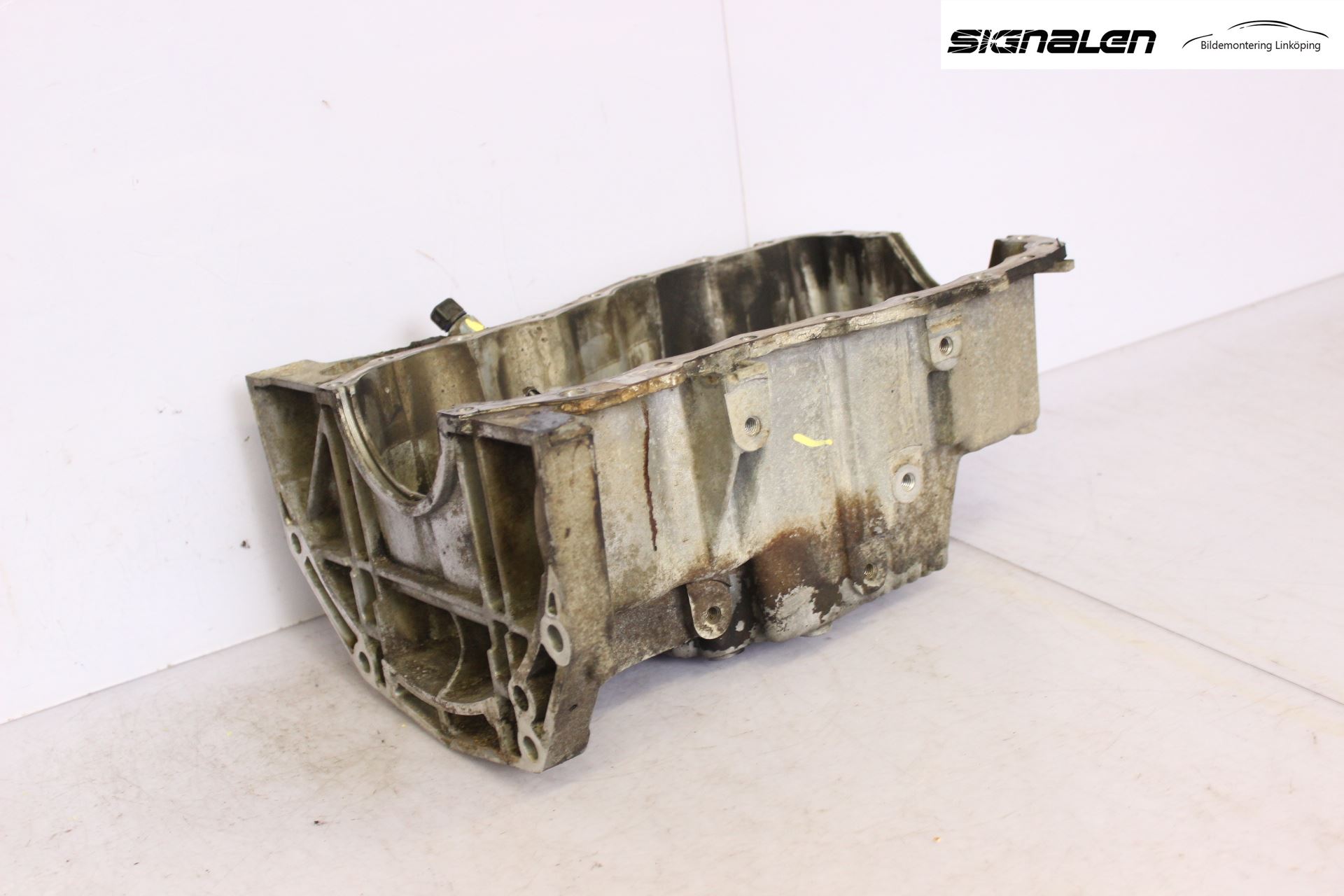 Renault CLIO III  09-12 Oljetråg