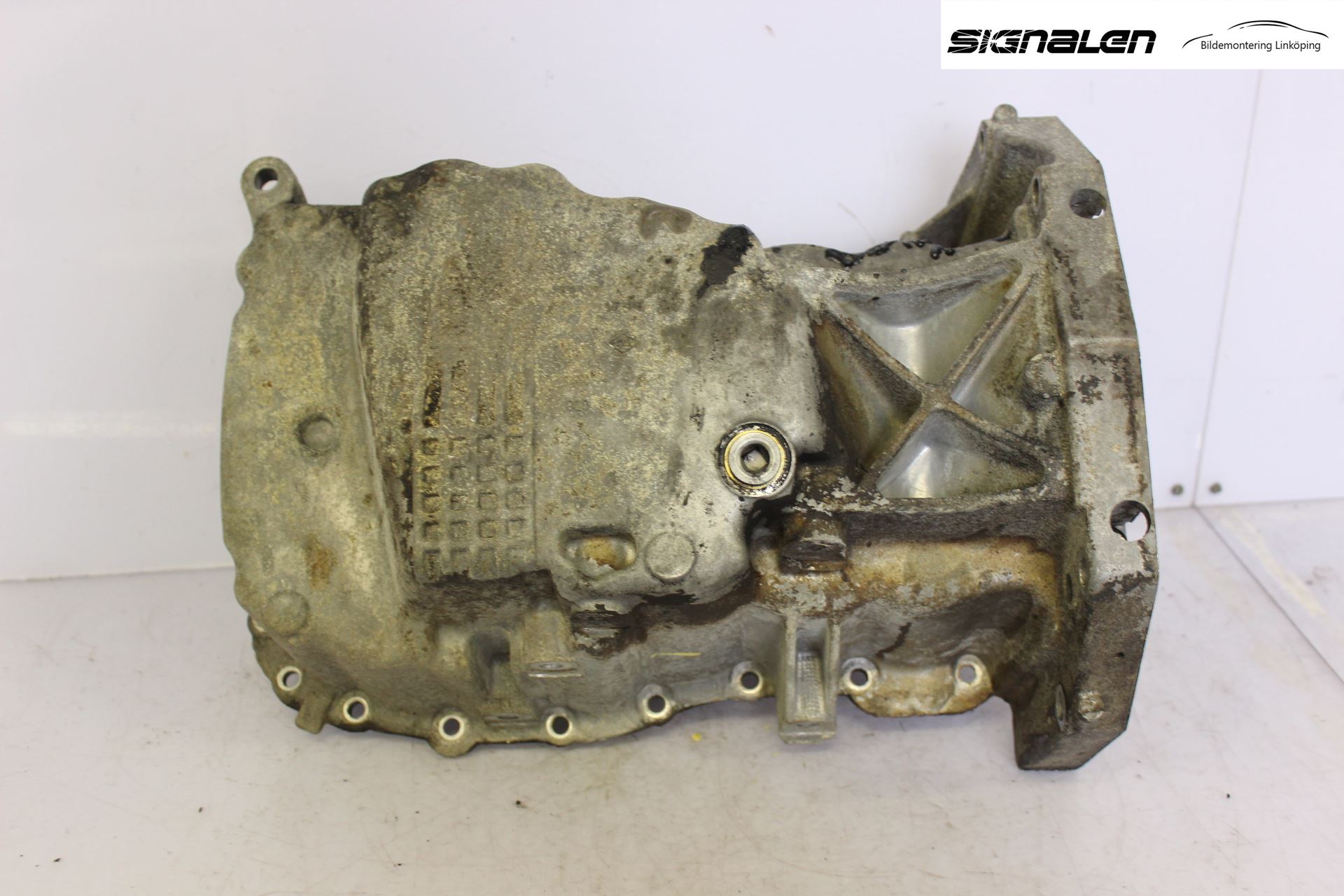 Renault CLIO III  09-12 Oljetråg