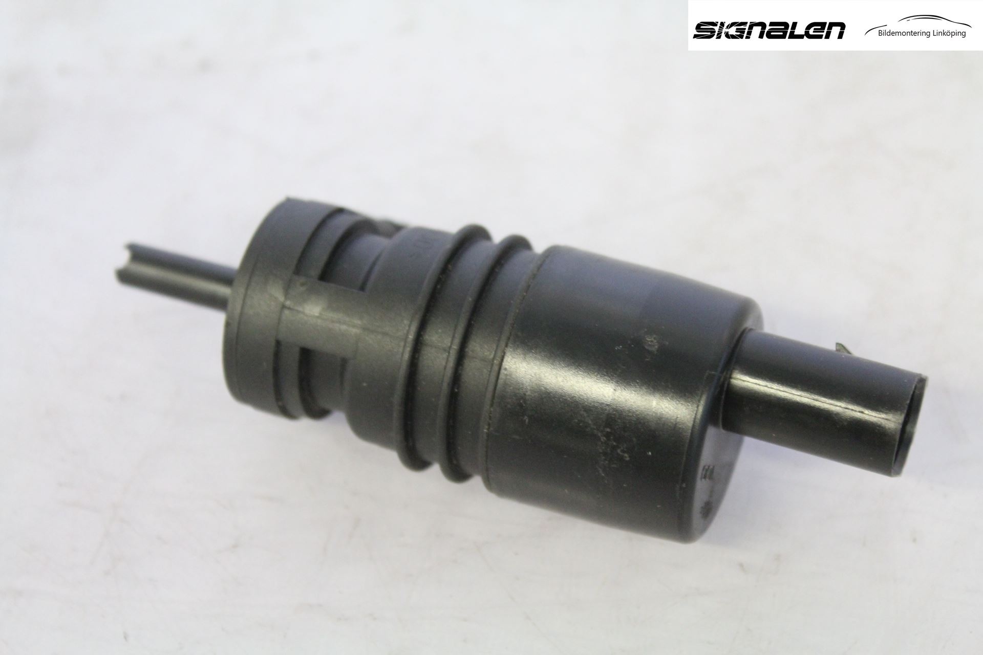 BMW 5 F10/F11/F18 09-17 Spolarpump Vindruta