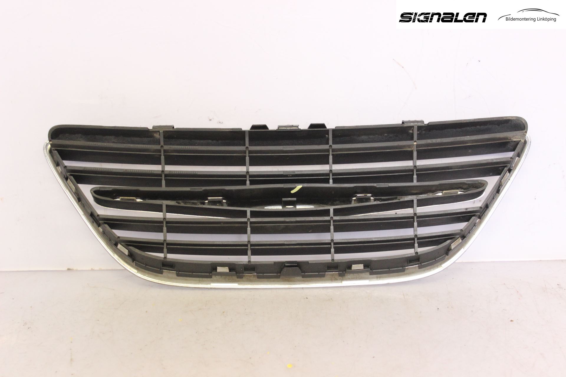 Saab 9-3 VER 2 Grilldel Mitt
