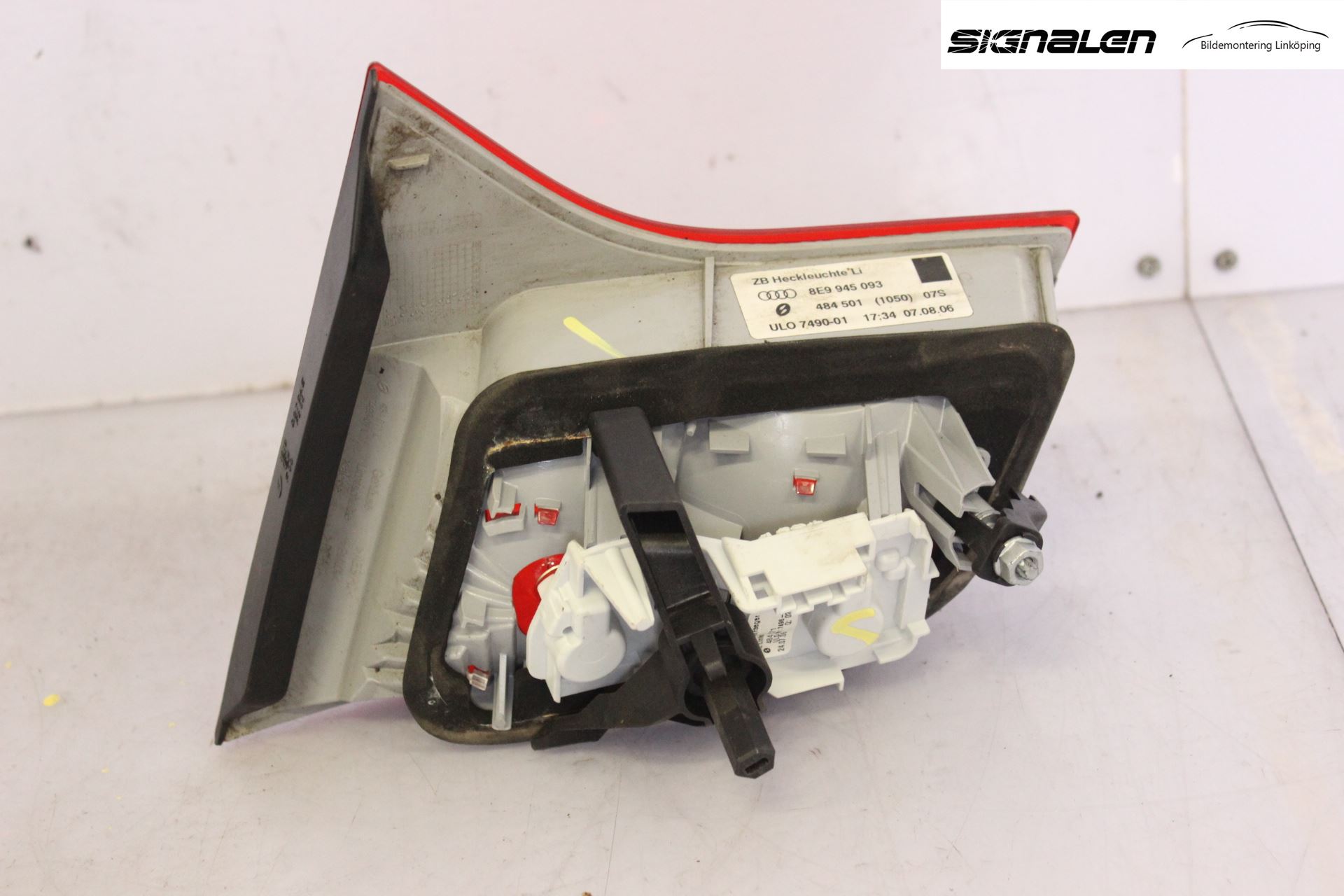 Audi A4/S4 05-07 Bakljus Lucka Vä