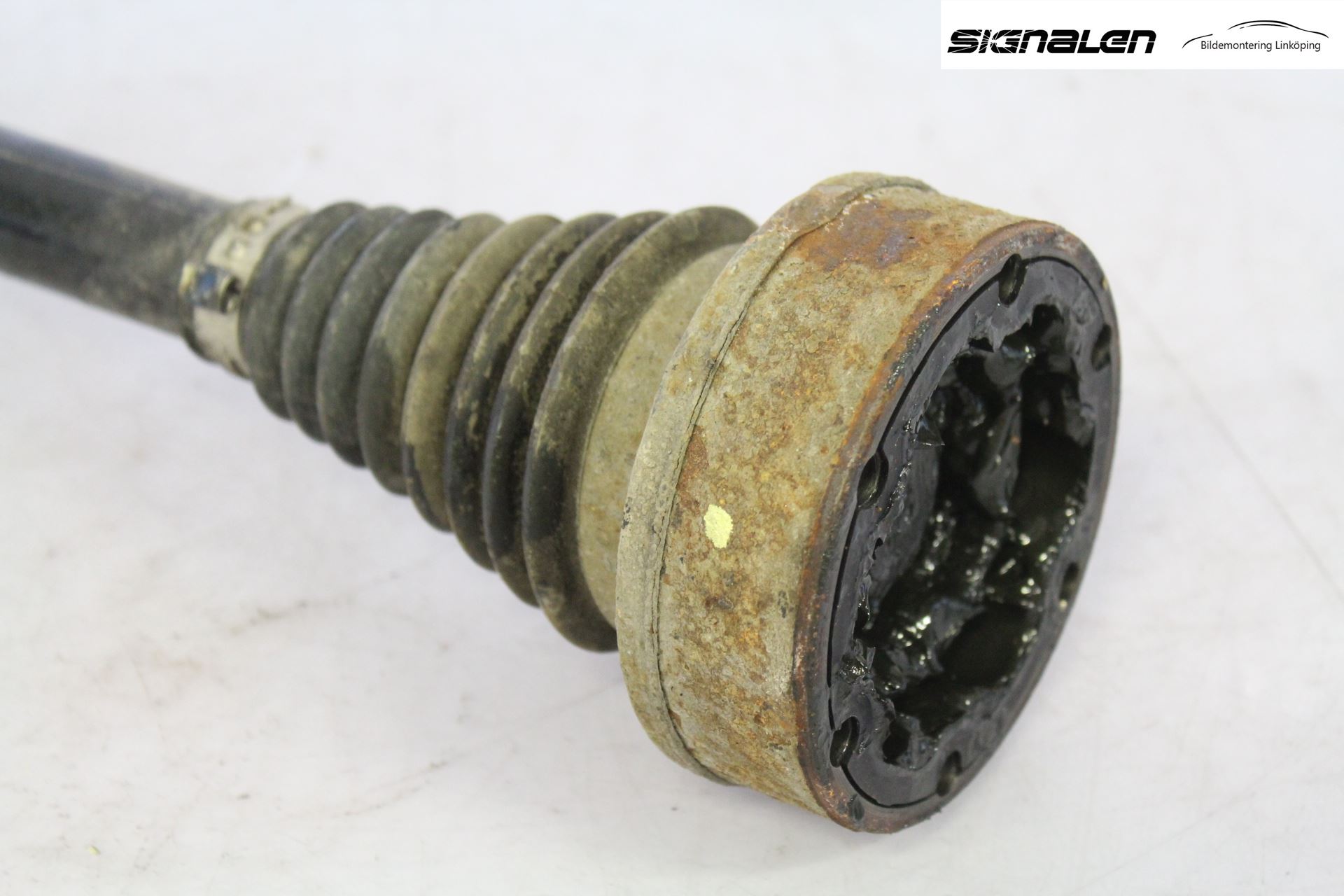 Volkswagen VW TIGUAN 07-16 Drivaxel Bak Vänster