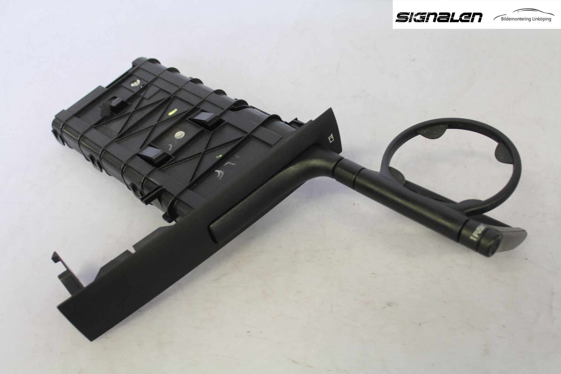 Saab 9-3 VER2/VER3 08-15 Mugghållare