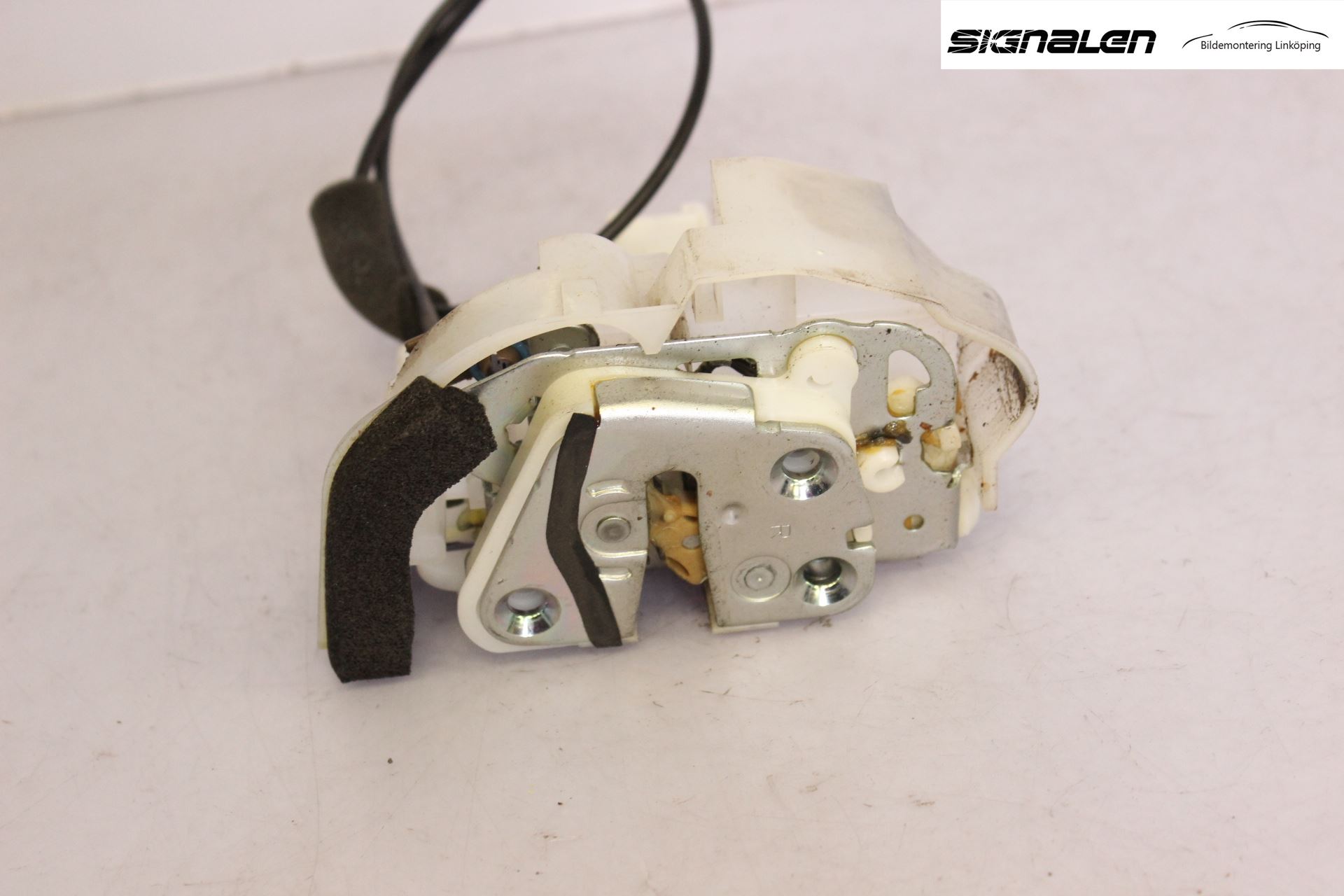 Subaru OUTBACK 10-15 Låskista-Dörrlås