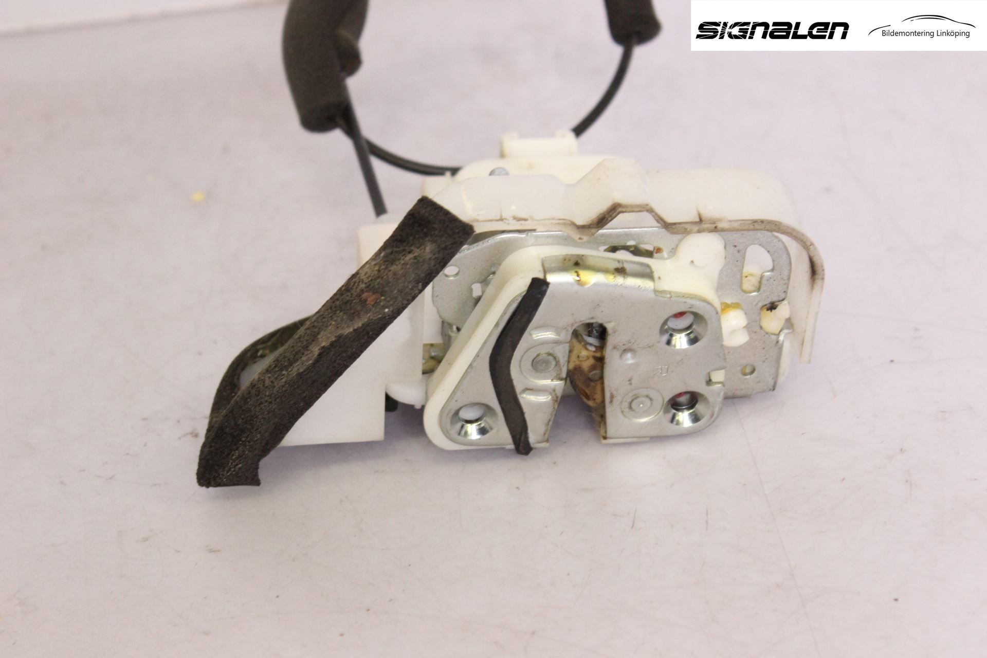 Subaru OUTBACK 10-15 Låskista-Dörrlås