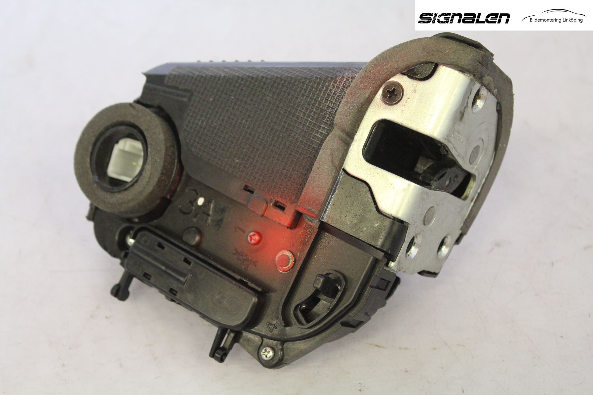 Toyota YARIS XP90 06-11 Låskista-Dörrlås