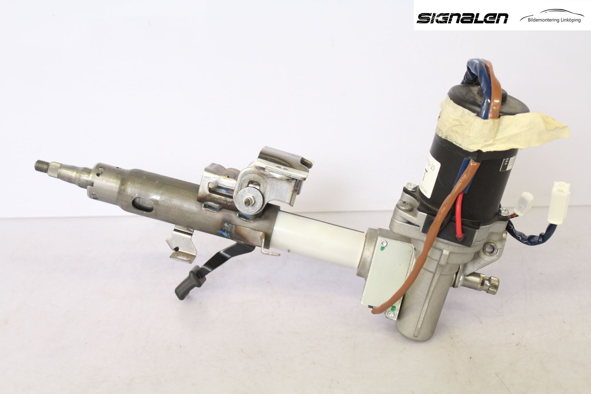 Toyota YARIS XP90 06-11 Rattaxelagg Med Inb Servo