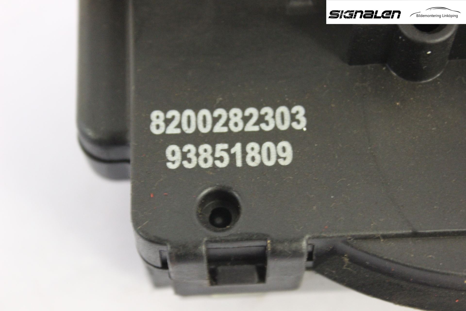 Opel VIVARO 01-14 Låskista-Dörrlås