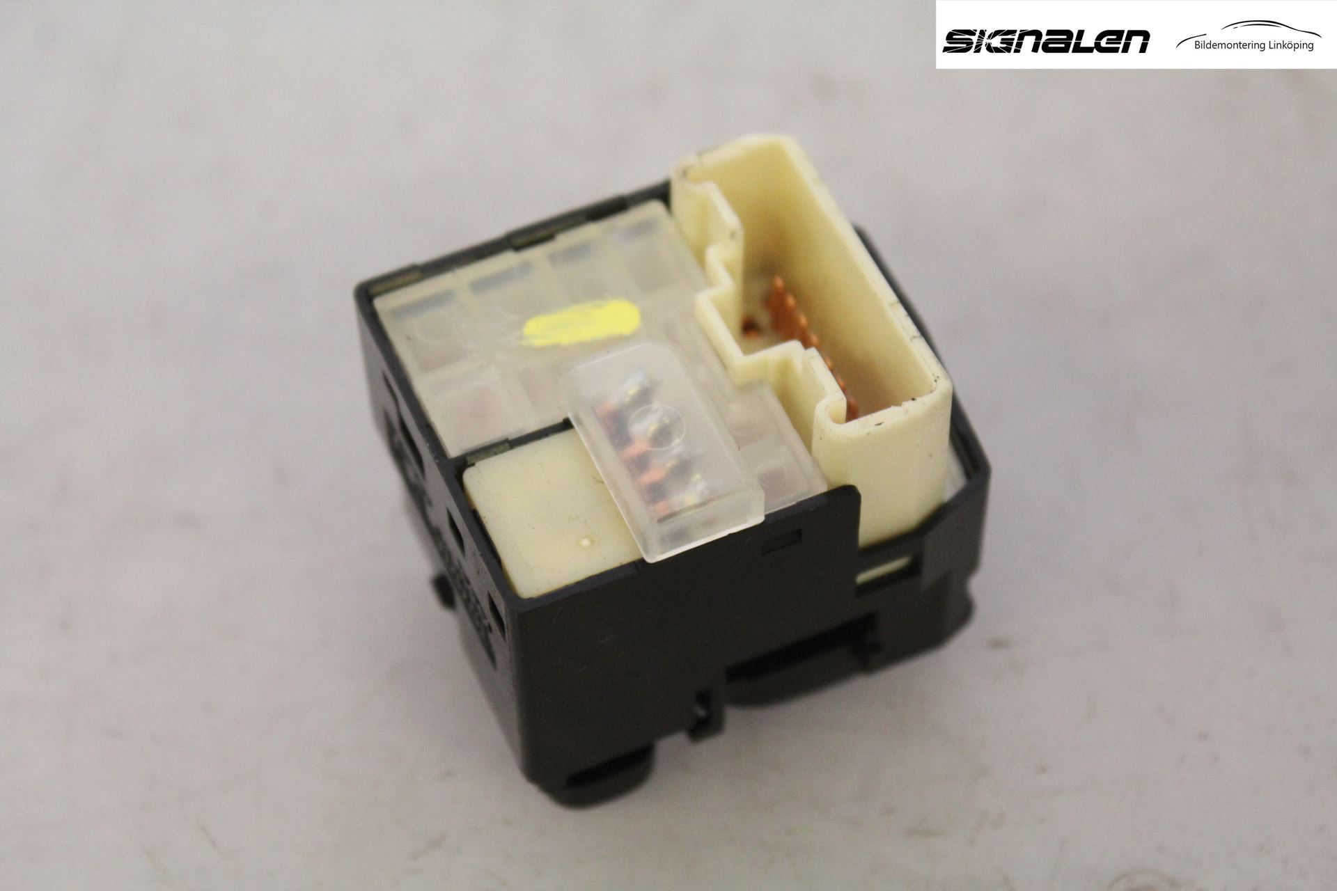 Toyota AVENSIS 07-08 Strömställare Spegel