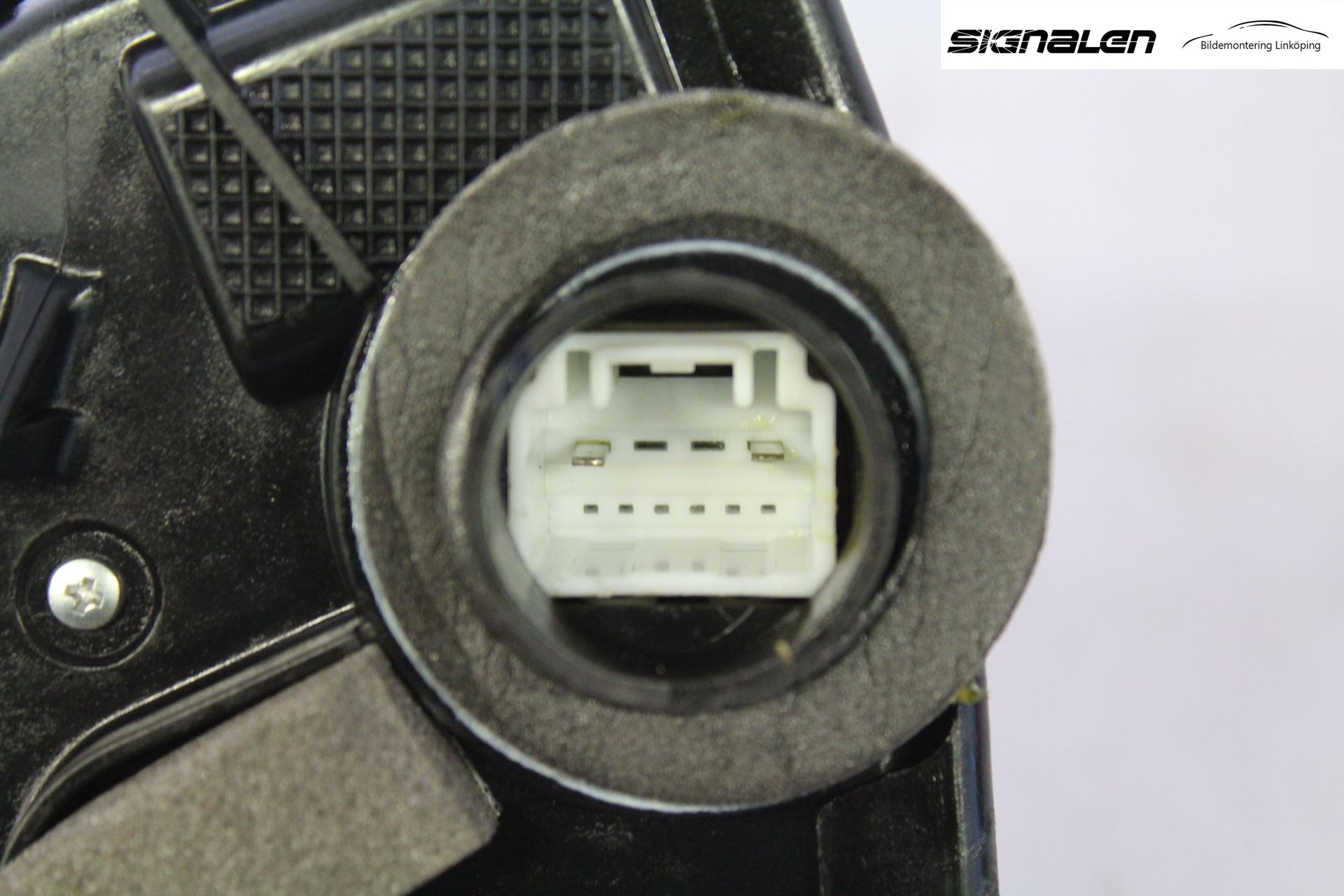 Toyota AVENSIS 07-08 Låskista-Dörrlås