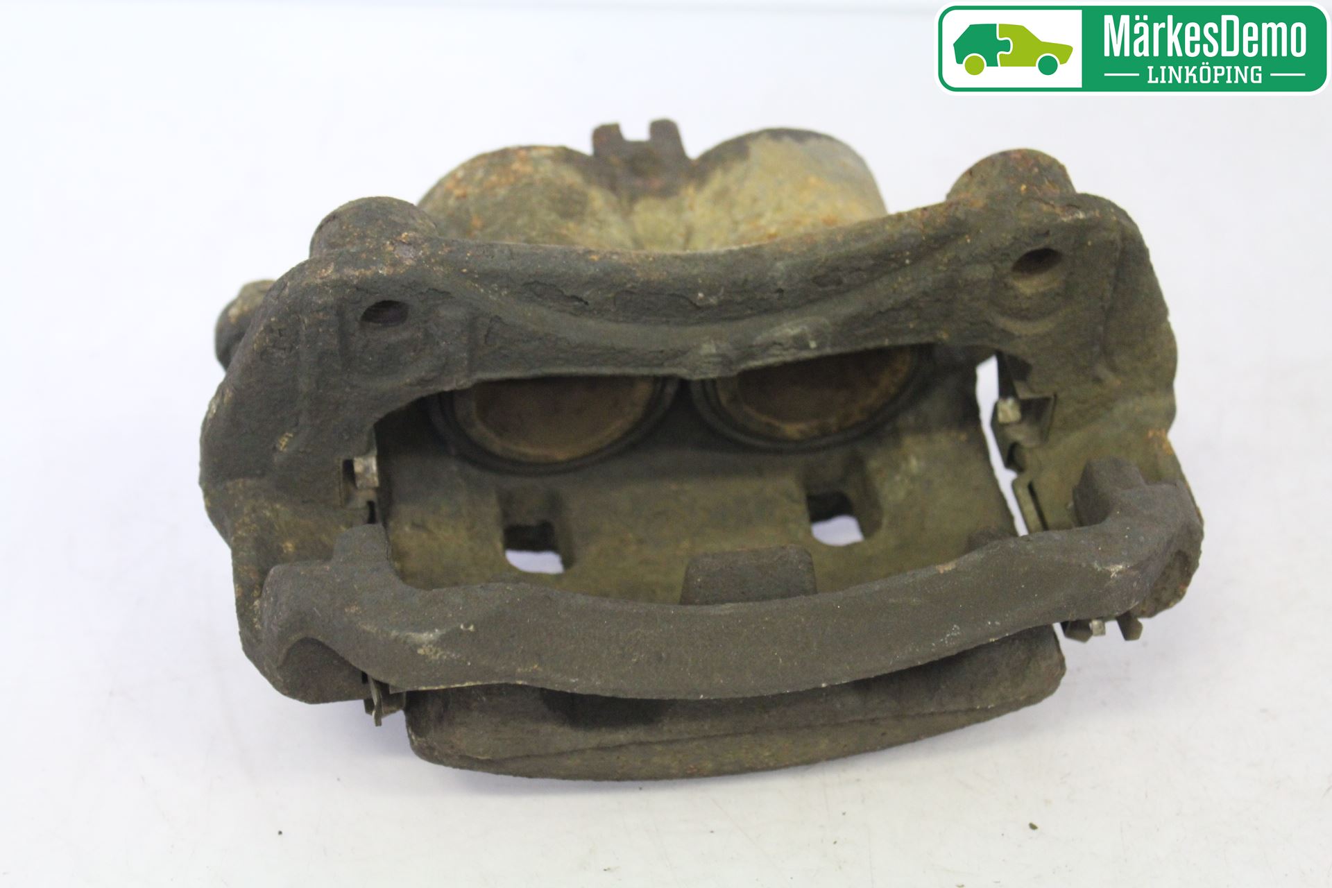 Nissan NAVARA 05-16 Bromsok Fram Höger