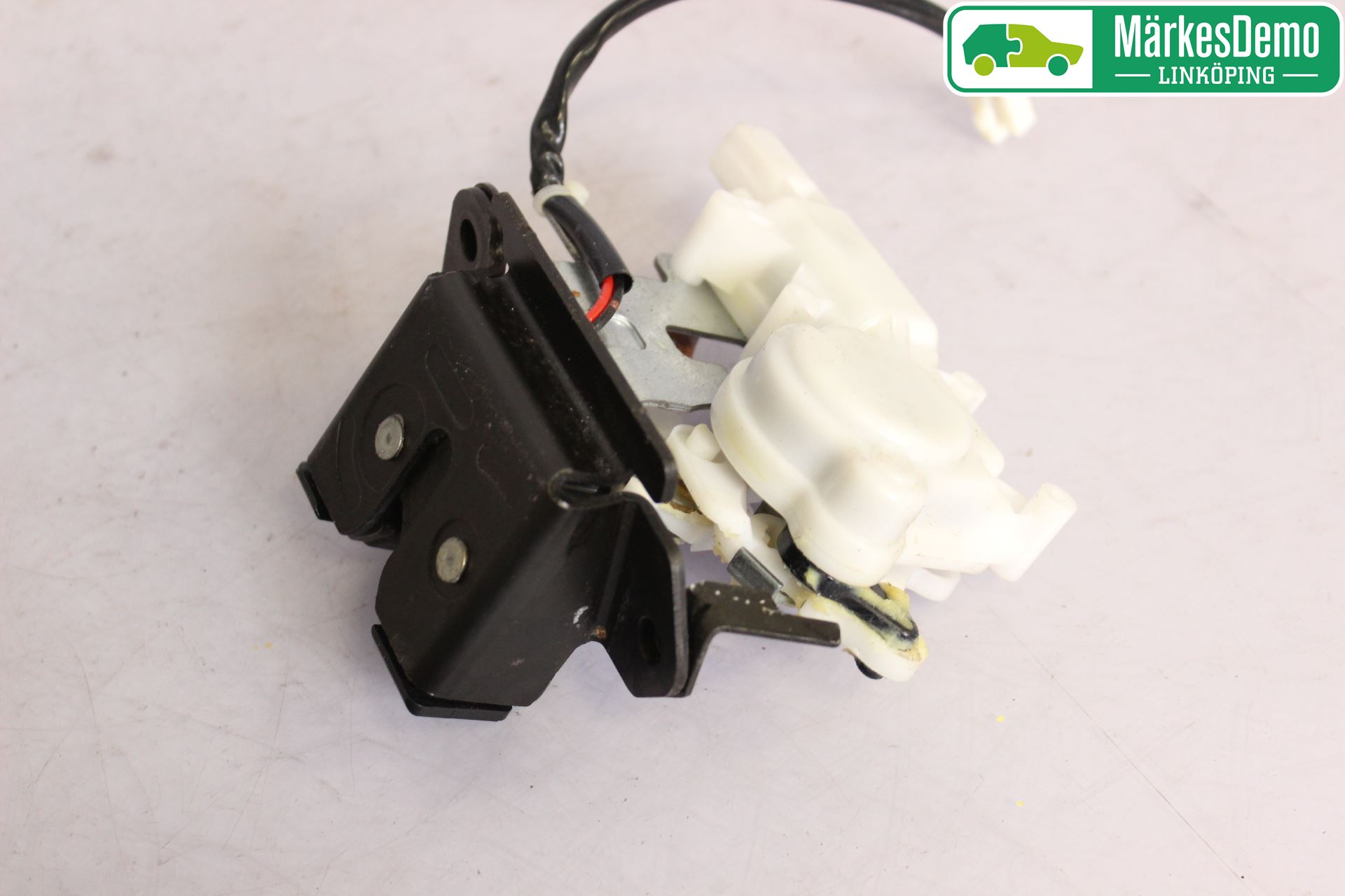 Mazda 5 05-10 Låskista Baklucka