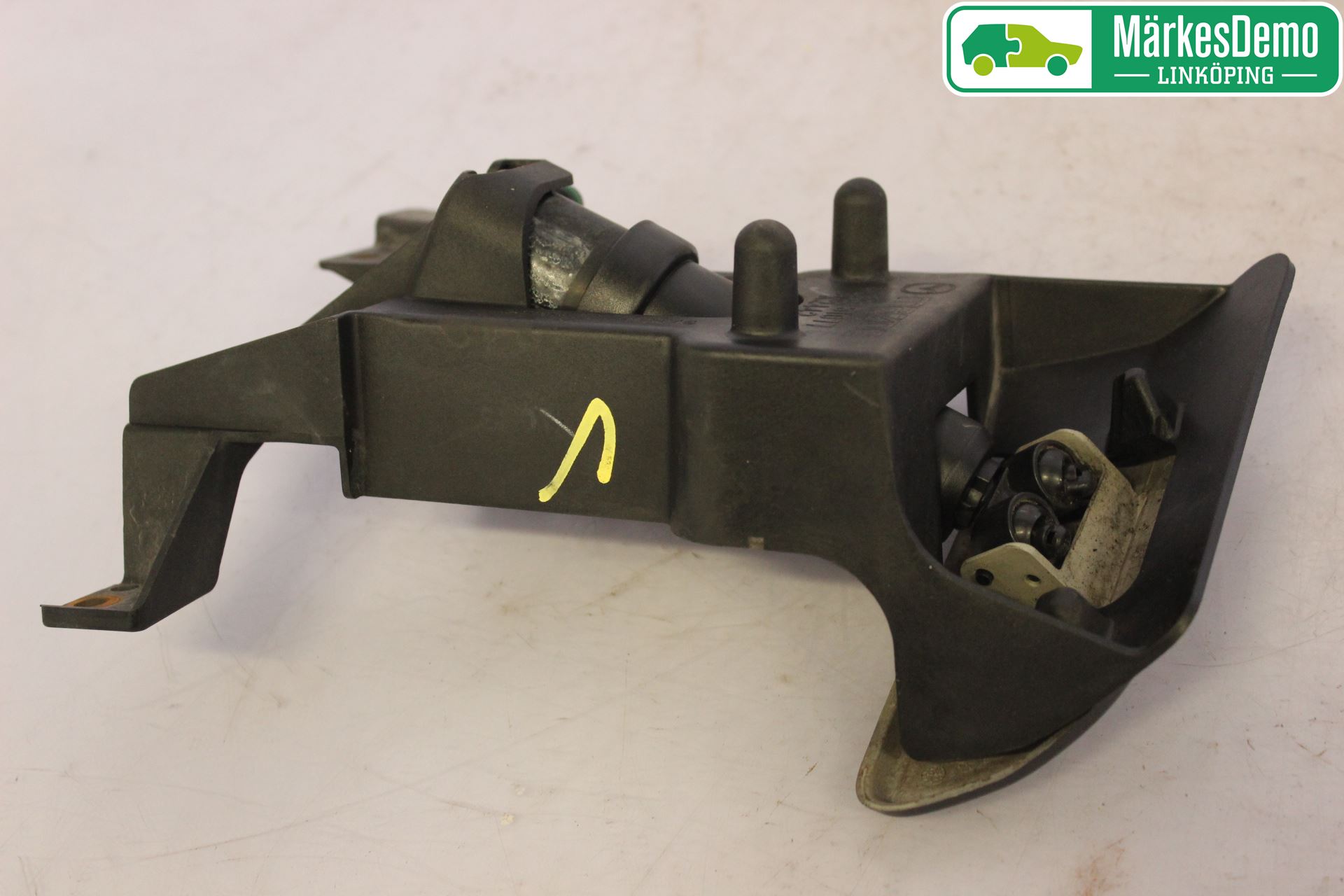 Mazda 5 05-10 Spolarmunstycke Strålkastare