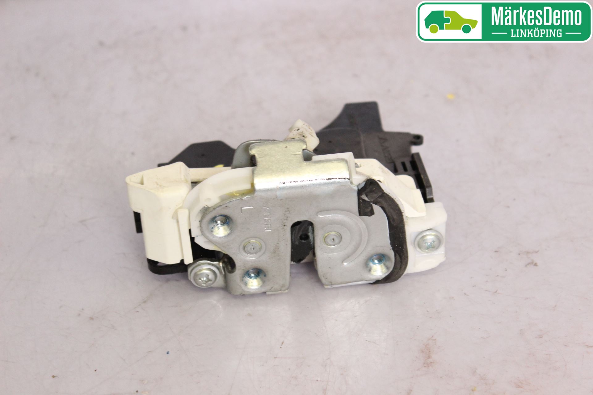 Mitsubishi OUTLANDER 07-12 Låskista-Dörrlås