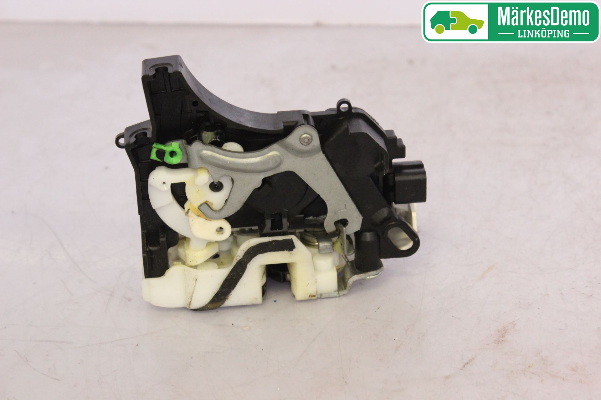 Mitsubishi OUTLANDER 07-12 Låskista-Dörrlås