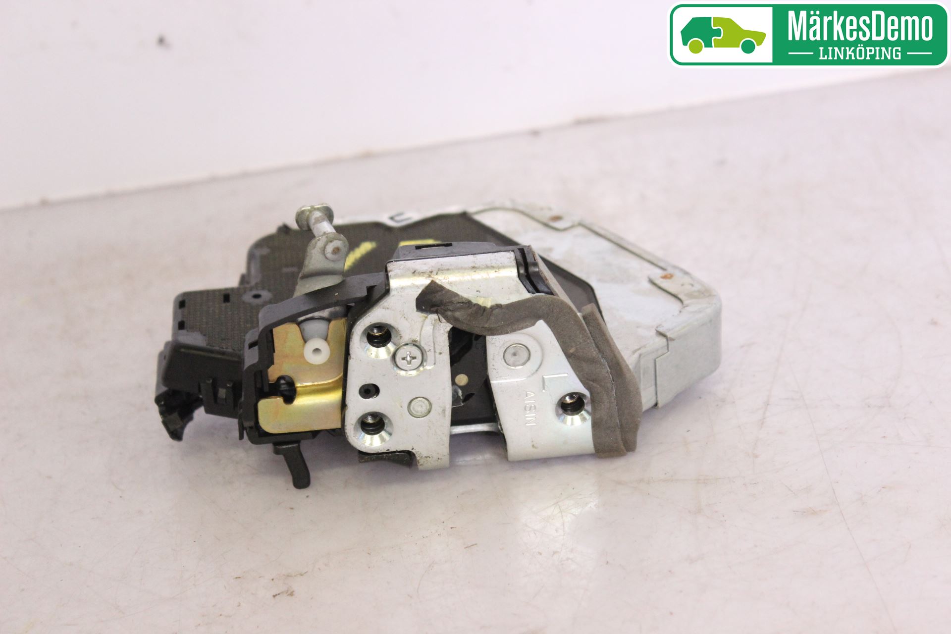 Lexus IS 220d/250/350 06-13 Låskista-Dörrlås