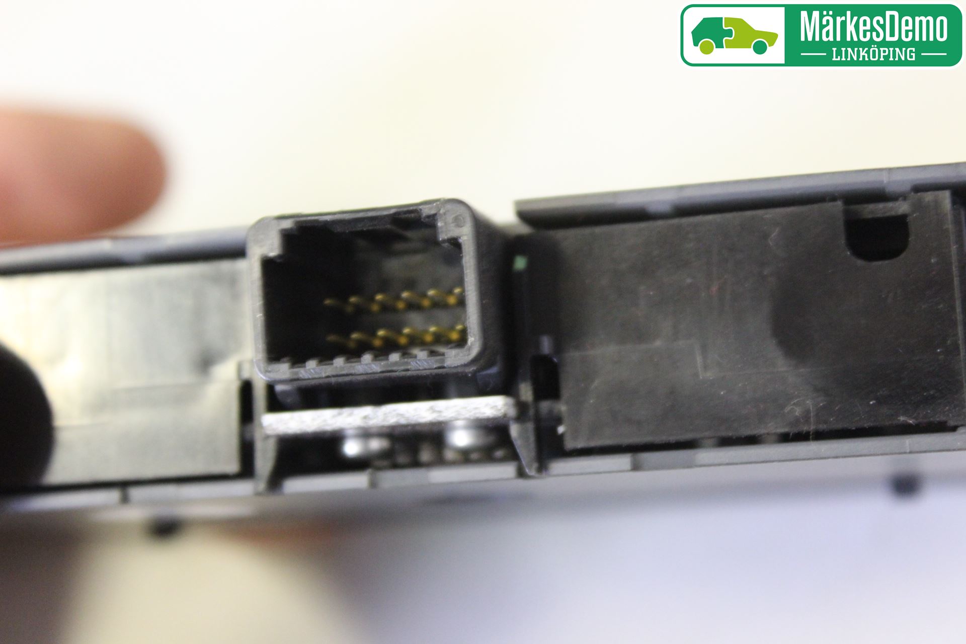 Lexus IS 220d/250/350 06-13 Strömställare Stolvärme