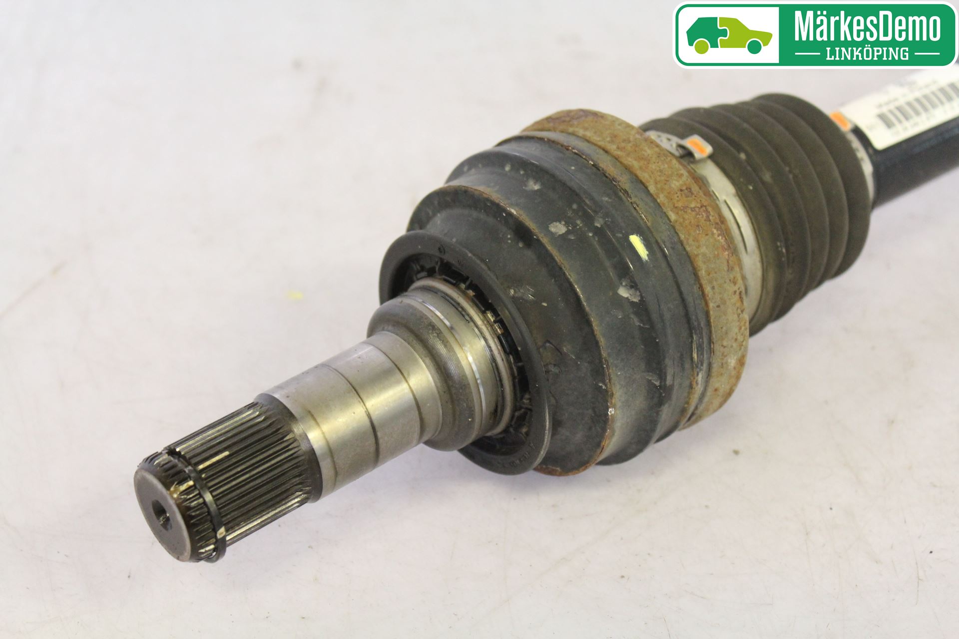 Volkswagen VW TOUAREG 7P 11-18 Drivaxel Bak Höger