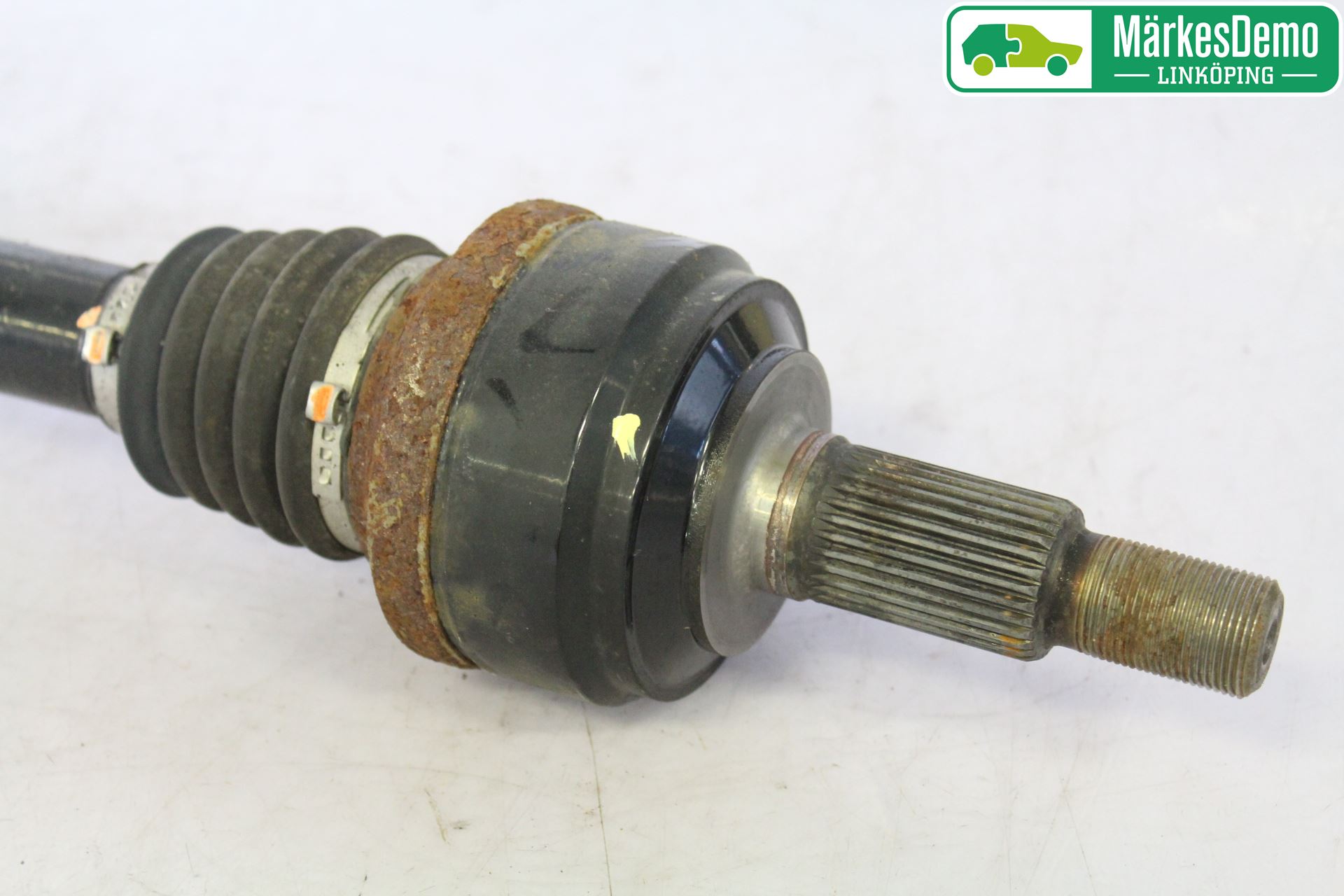 Volkswagen VW TOUAREG 7P 11-18 Drivaxel Bak Vänster