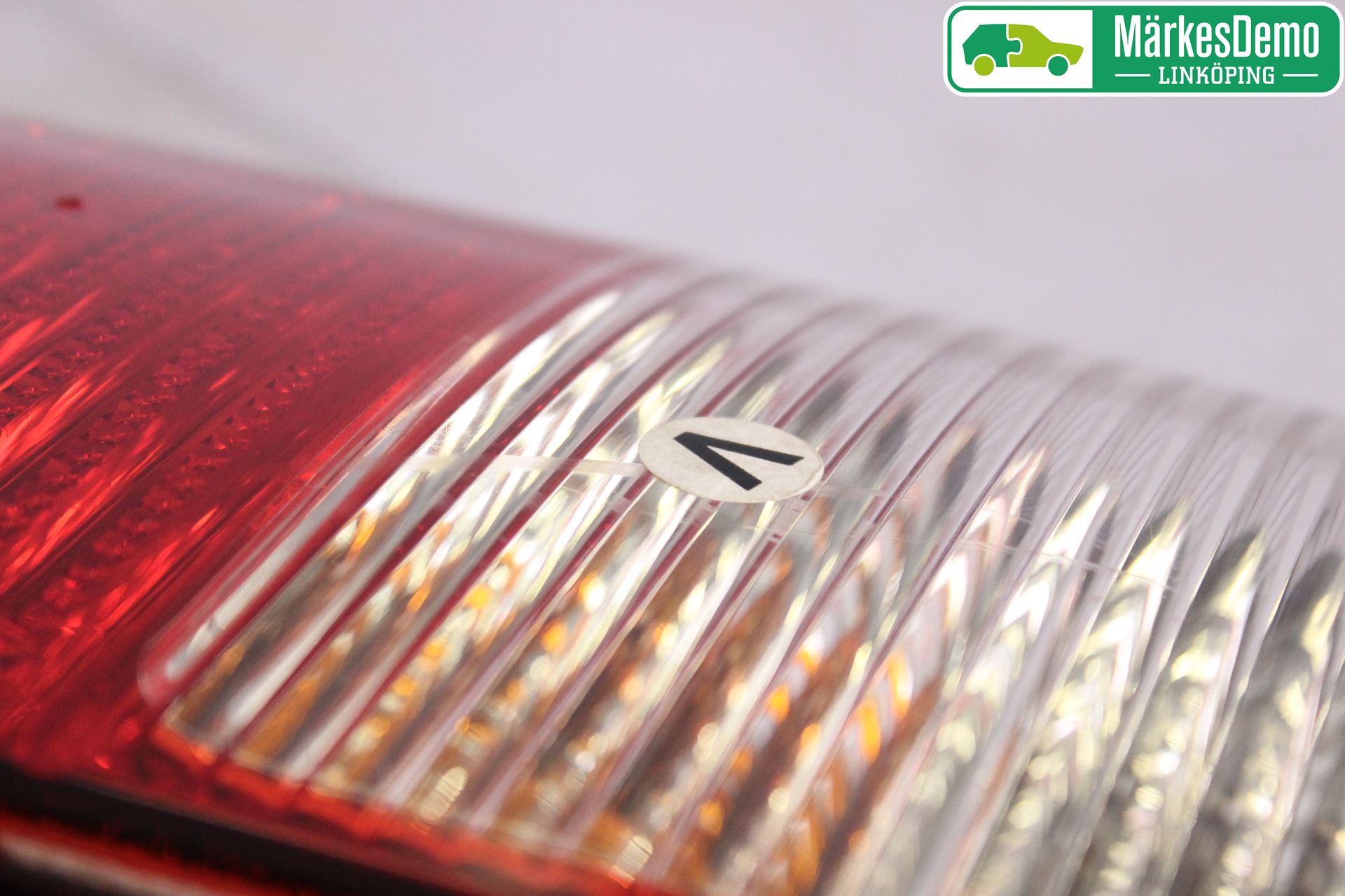 Volkswagen VW CADDY      04-10 Bakljus Vänster