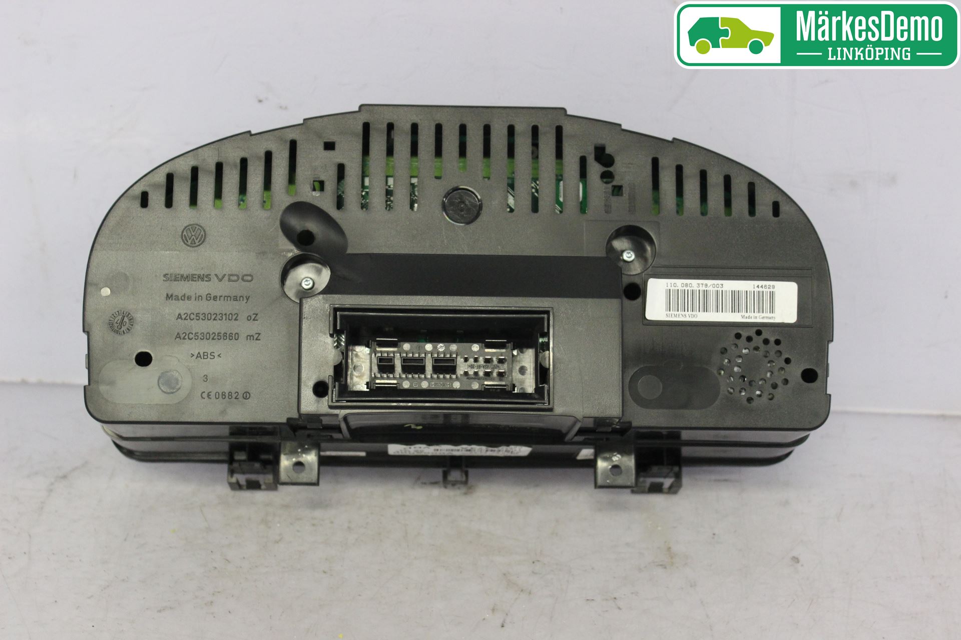 Volkswagen VW CADDY      04-10 Instrument Komb