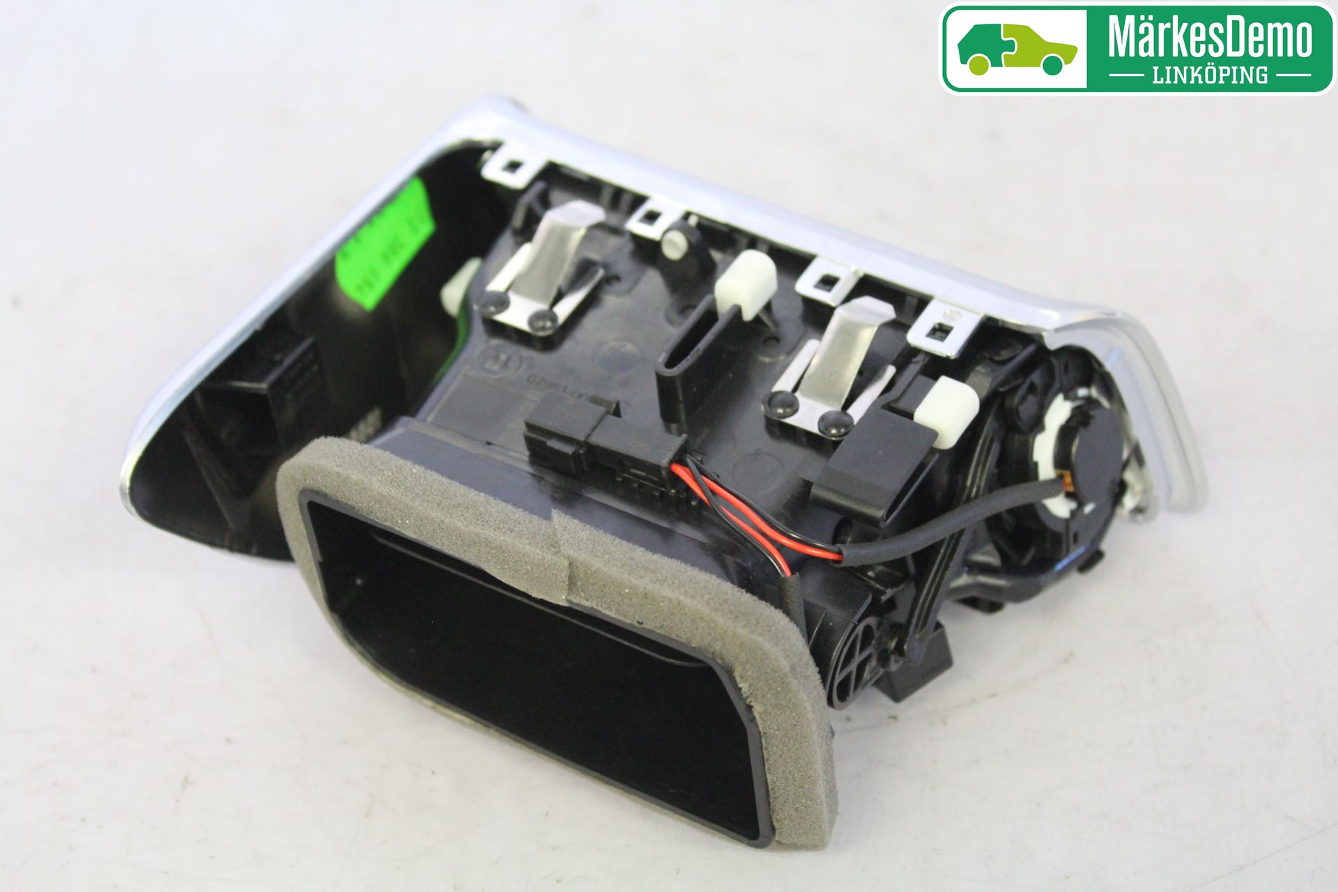 Porsche 911 64- Defrosterkanal-Munstycke