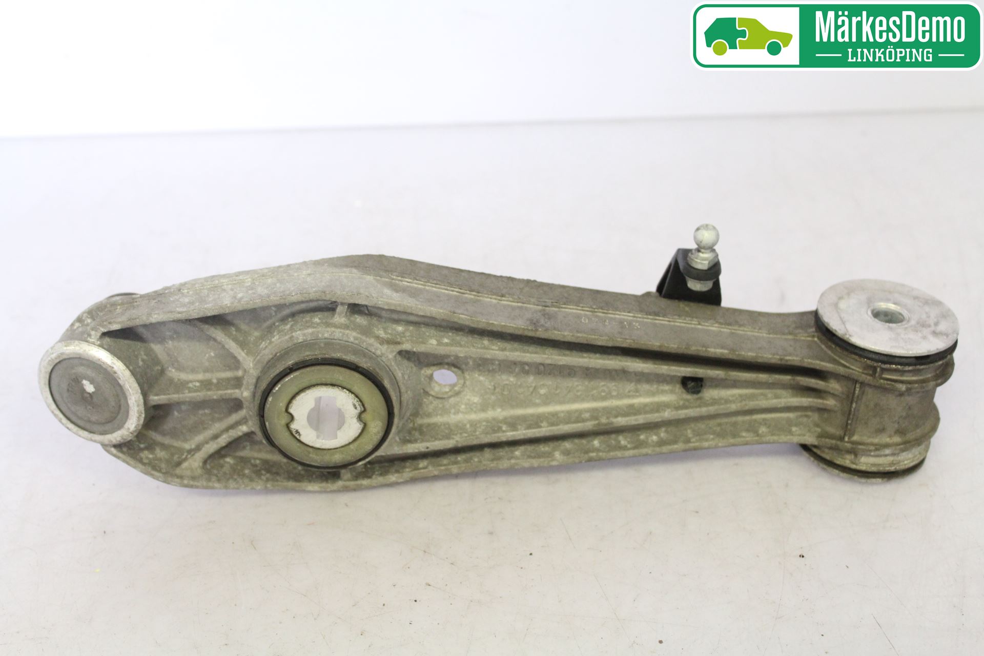 Porsche 911 64- Bärarm Fram Undre Vä