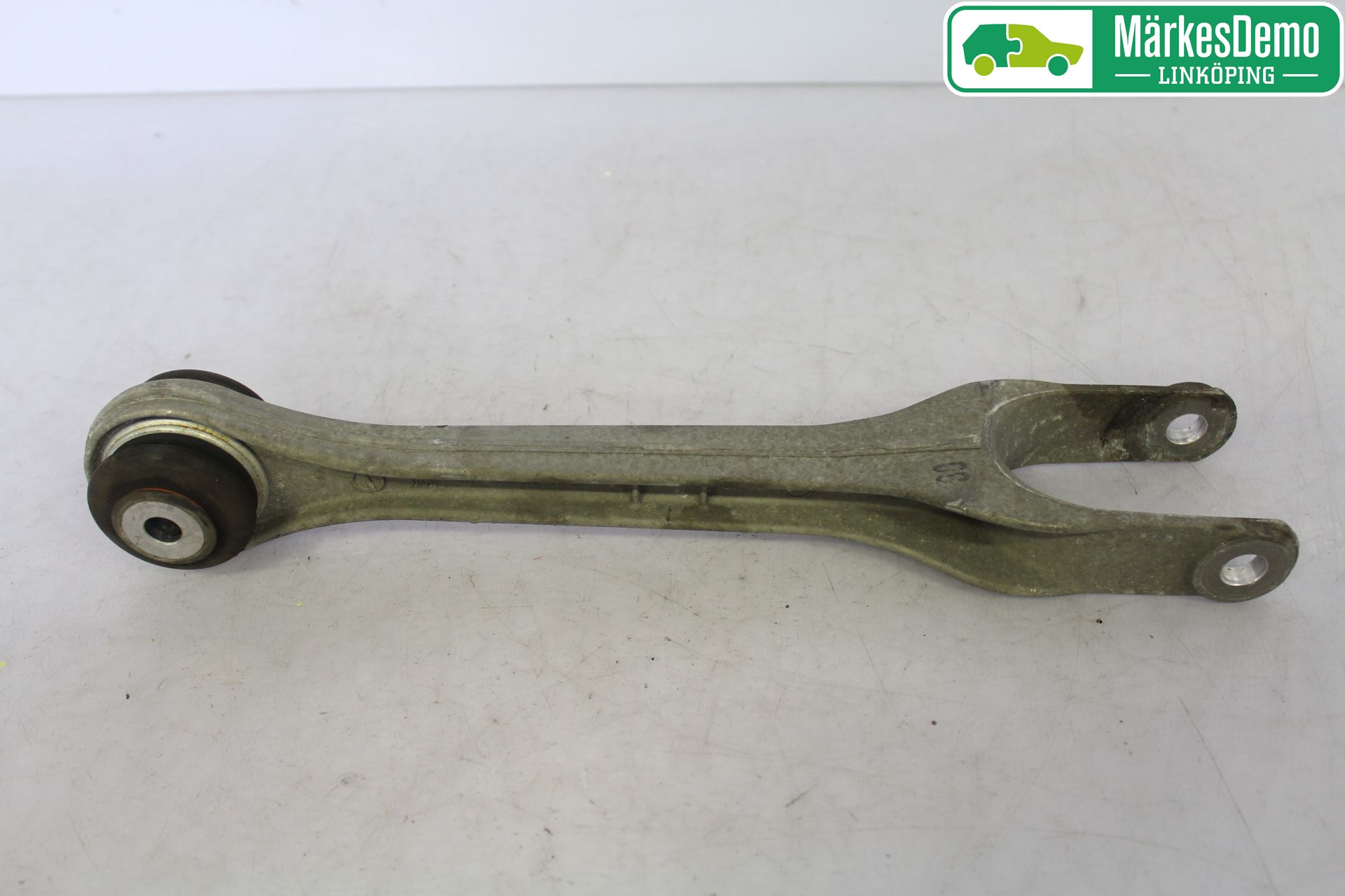 Porsche 911 64- Bärarmsstag Fram Vänster